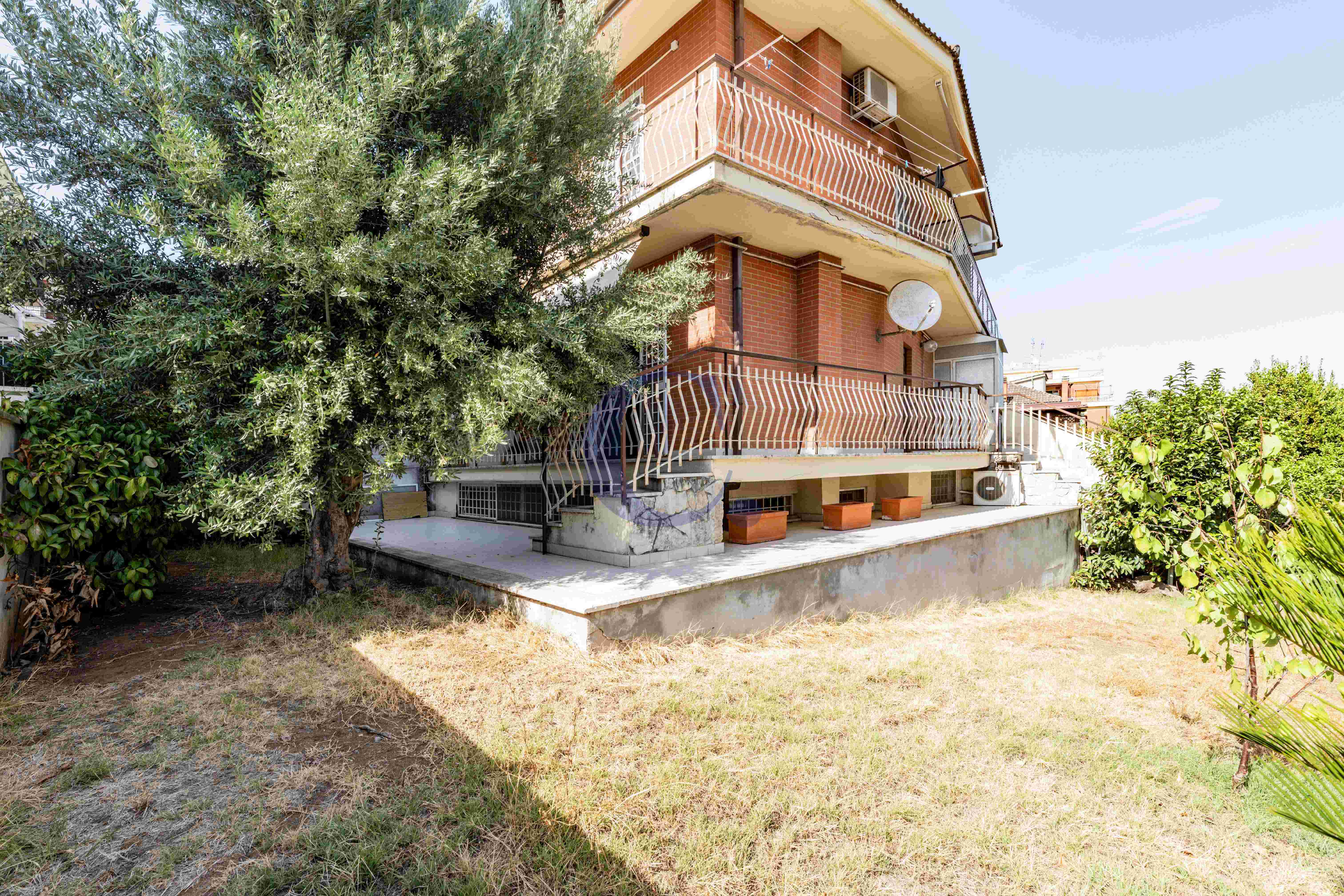 Villa Su Tre Livelli Con Giardino Privato, Doppio Ingresso, Box E Posto Auto – Montespaccato - Immagine 52