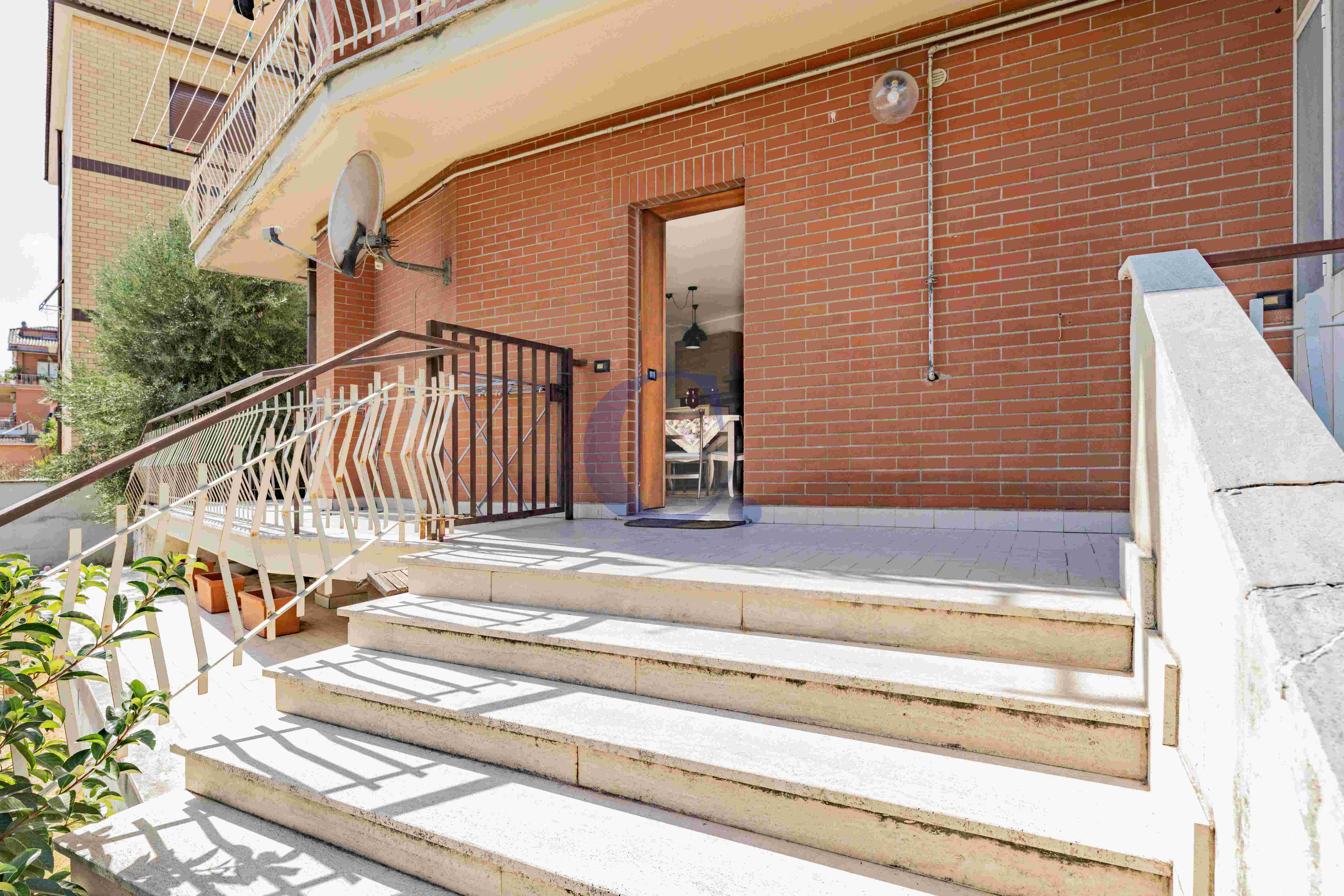 Villa Su Tre Livelli Con Giardino Privato, Doppio Ingresso, Box E Posto Auto – Montespaccato - Immagine 34