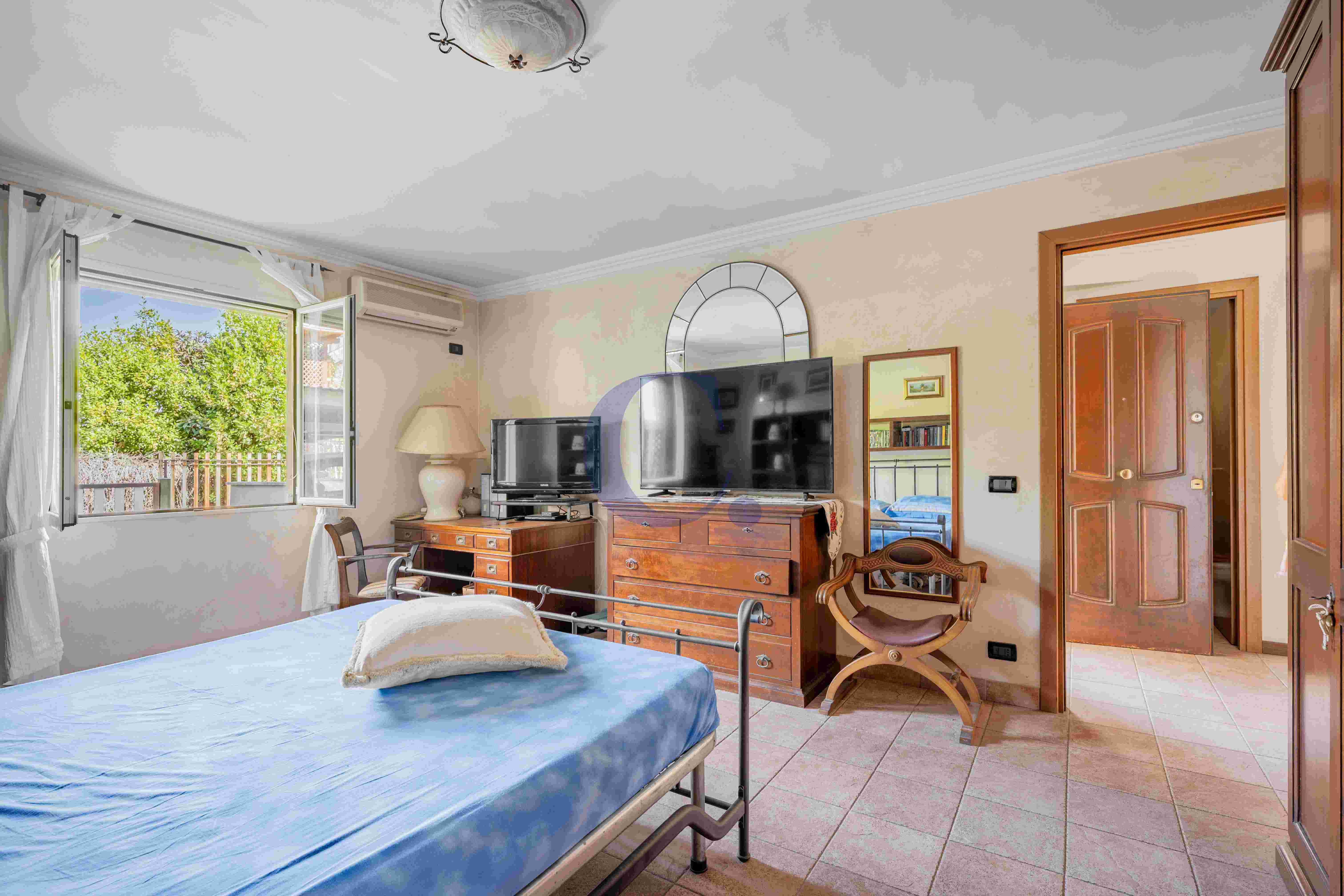 Villa Su Tre Livelli Con Giardino Privato, Doppio Ingresso, Box E Posto Auto – Montespaccato - Immagine 30
