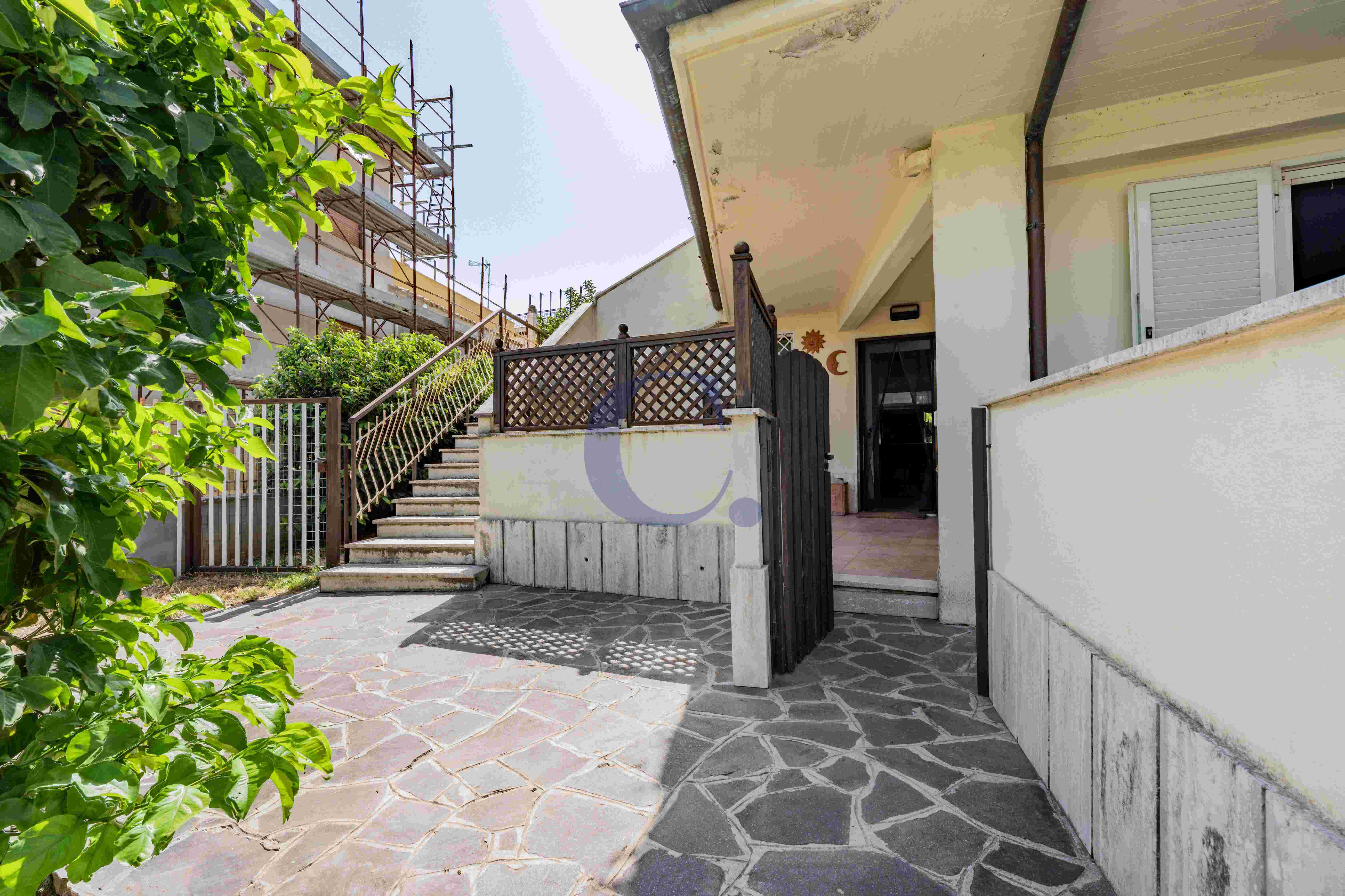 Villa Su Tre Livelli Con Giardino Privato, Doppio Ingresso, Box E Posto Auto – Montespaccato - Immagine 6