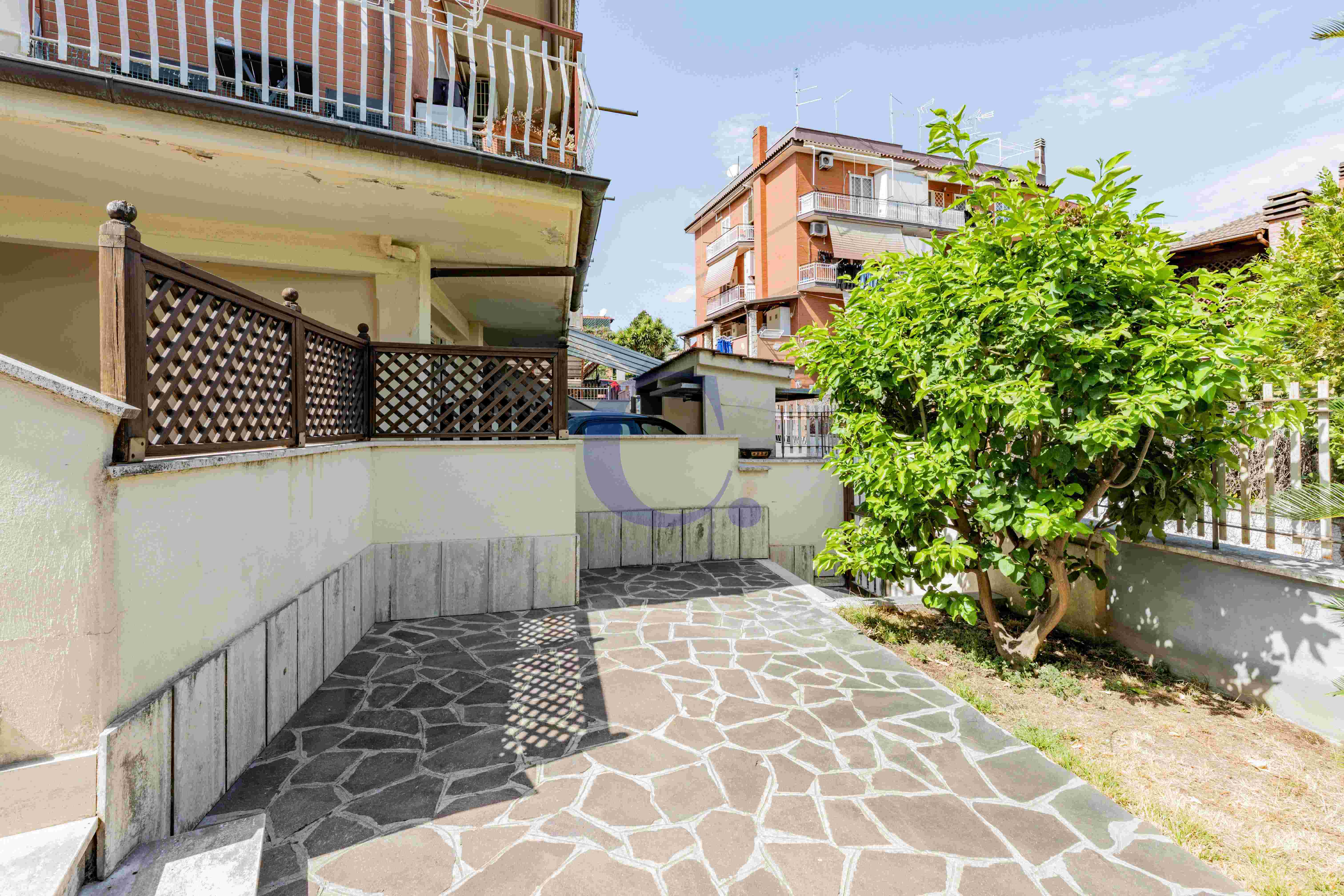 Villa Su Tre Livelli Con Giardino Privato, Doppio Ingresso, Box E Posto Auto – Montespaccato - Immagine 3