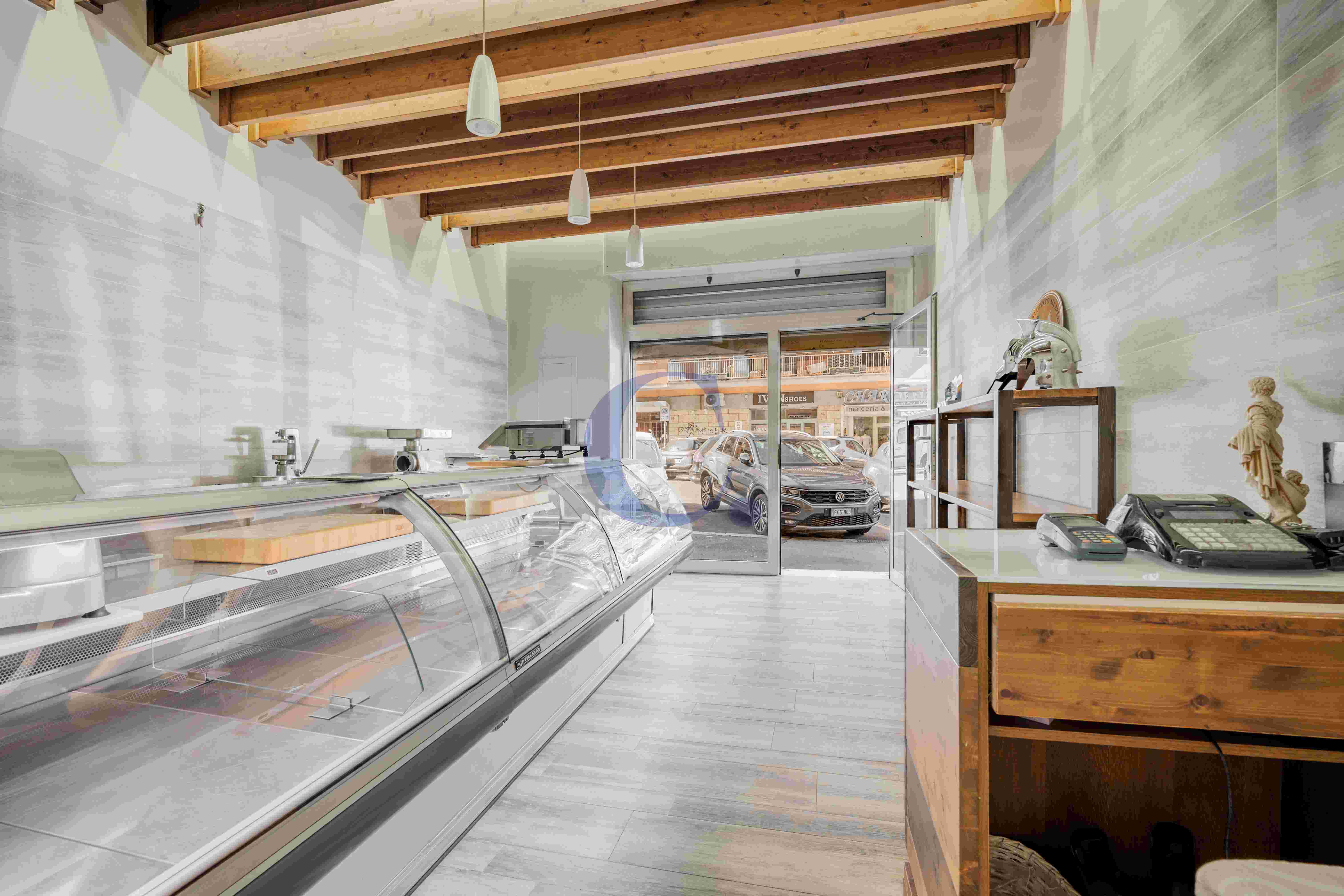 Locale Commerciale Zona Centrale - Immagine 8
