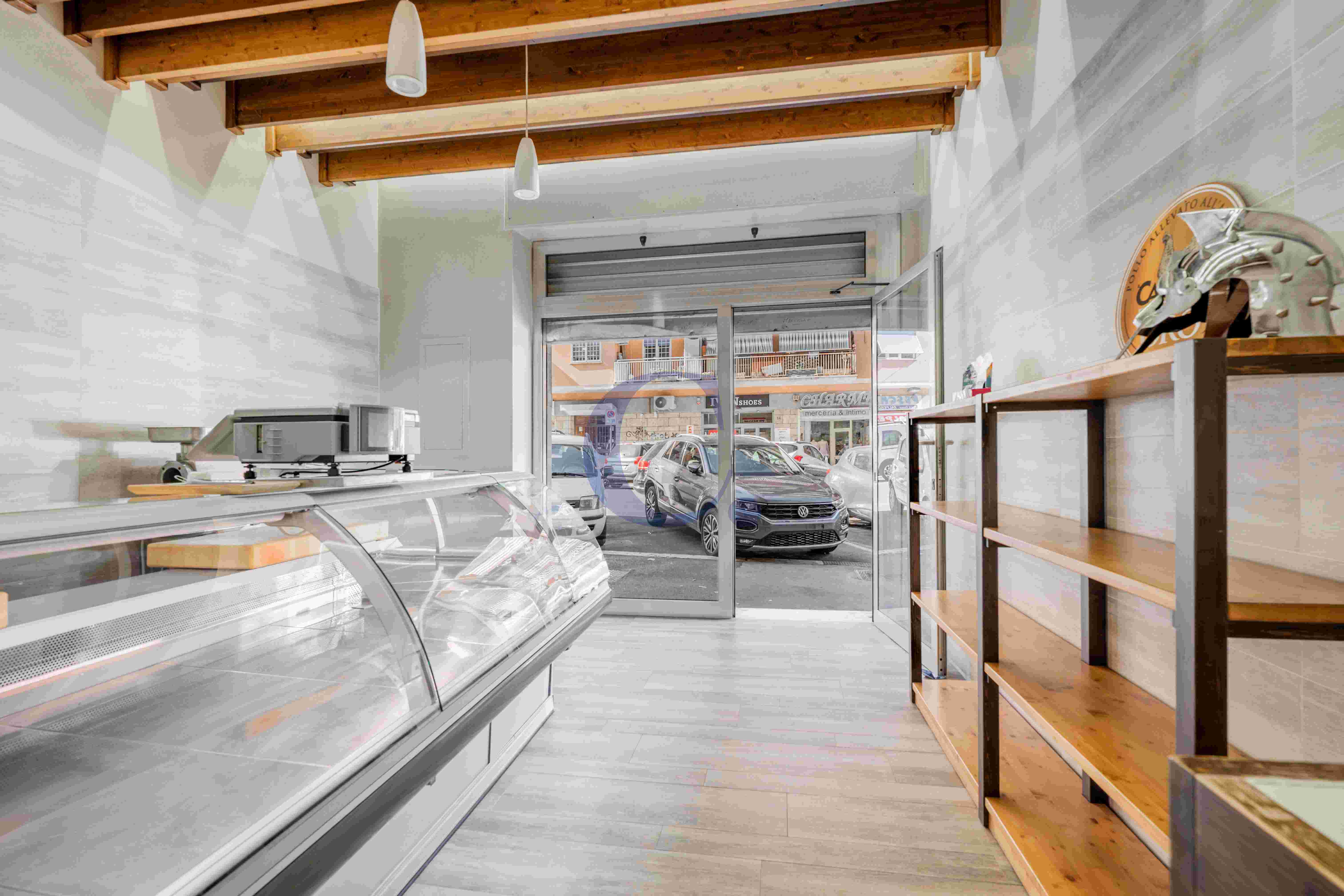 Locale Commerciale Zona Centrale - Immagine 7