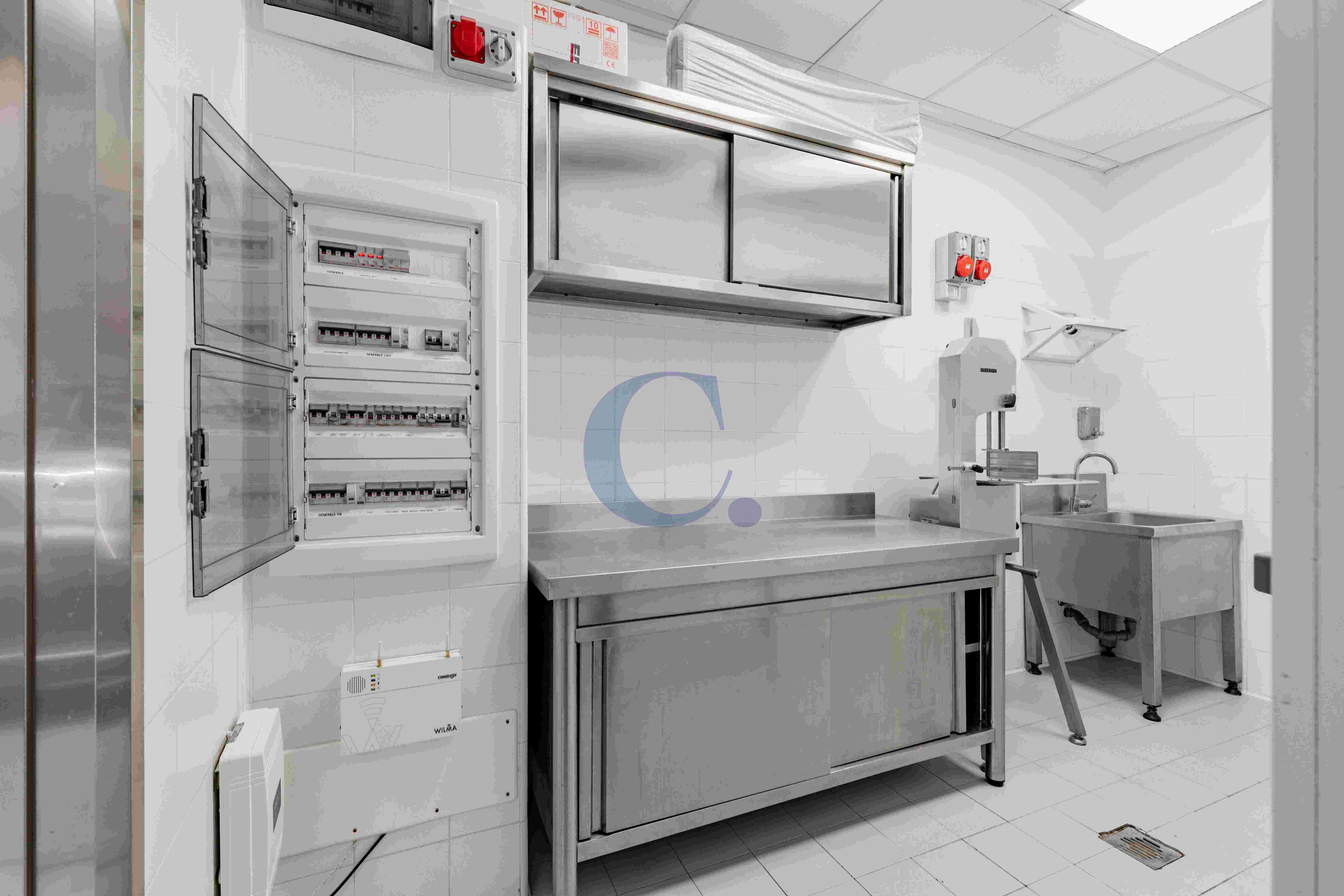 Locale Commerciale Zona Centrale - Immagine 15