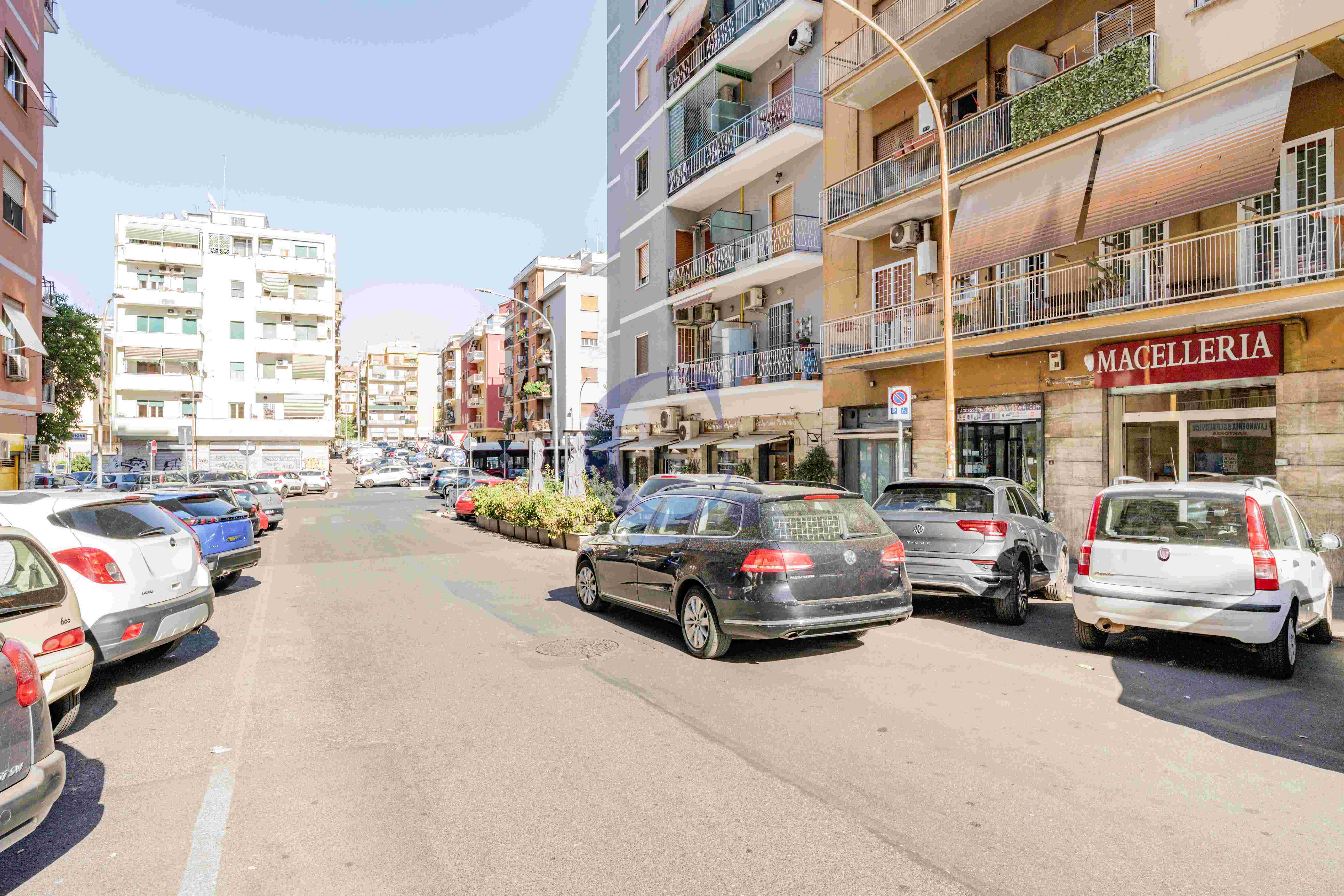Locale Commerciale Zona Centrale - Immagine 24