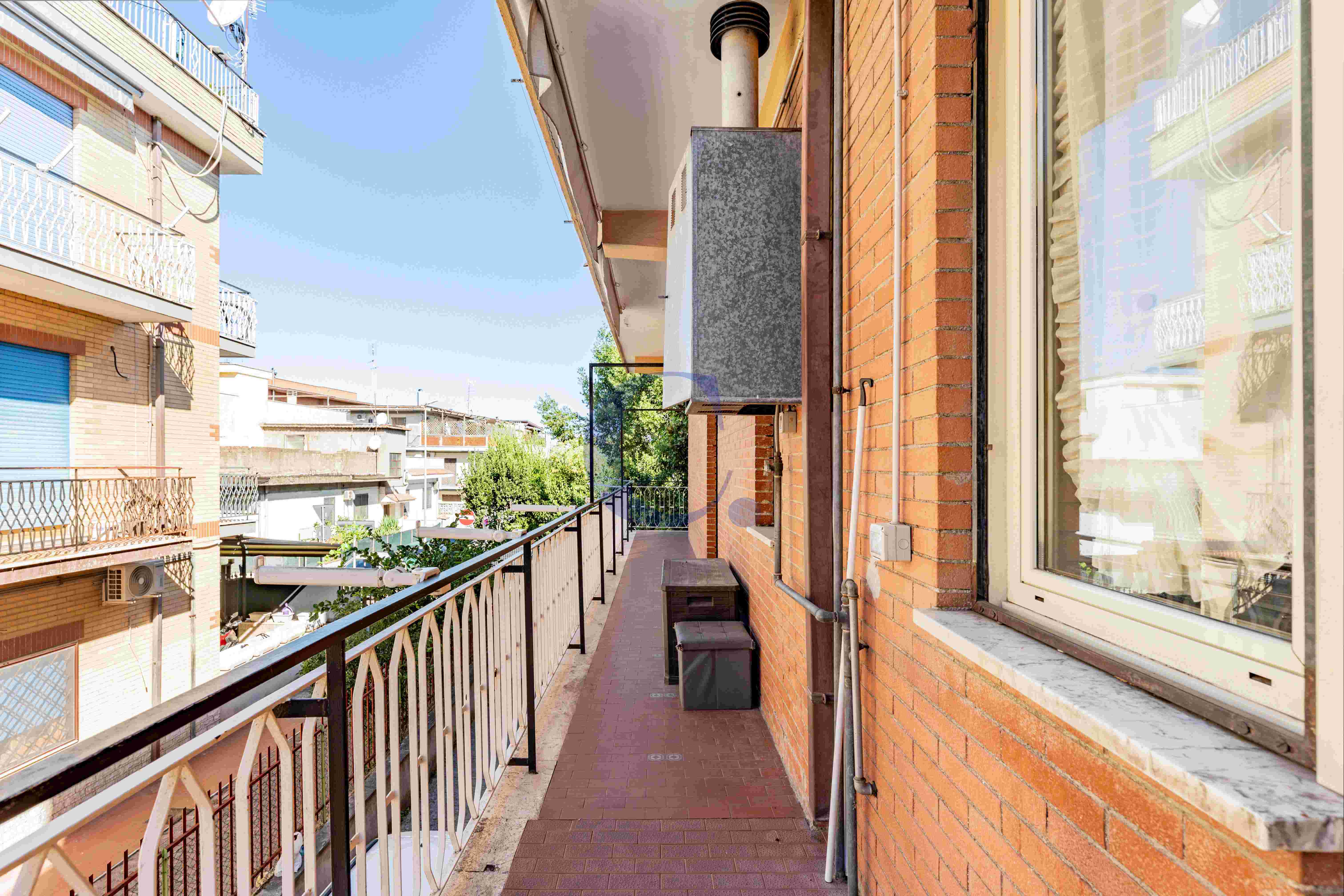 Appartamento Ristrutturato Con Balcone Perimetrale E 2 Camere Matrimoniali – Torre Angela - Immagine 28