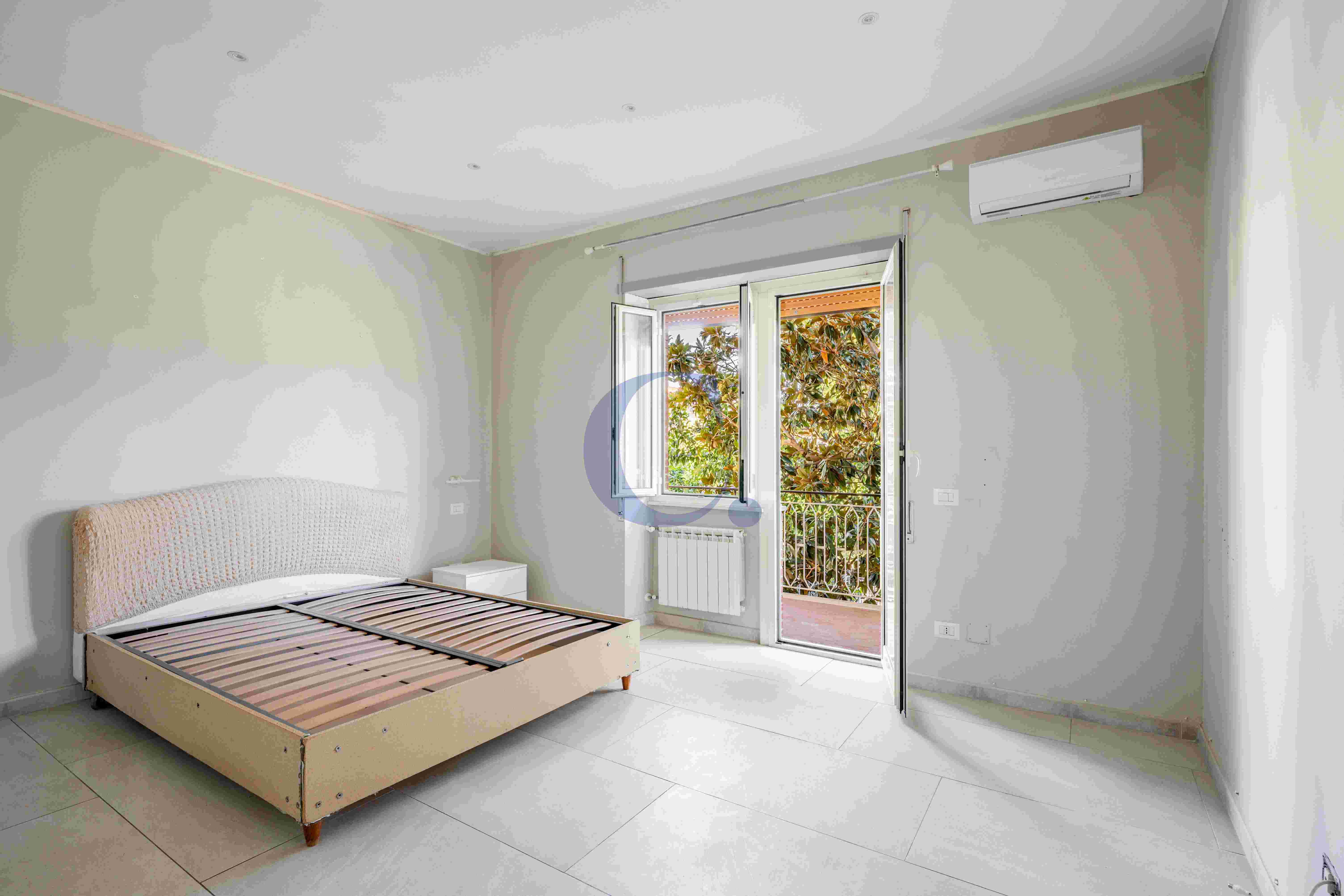 Appartamento Ristrutturato Con Balcone Perimetrale E 2 Camere Matrimoniali – Torre Angela - Immagine 22