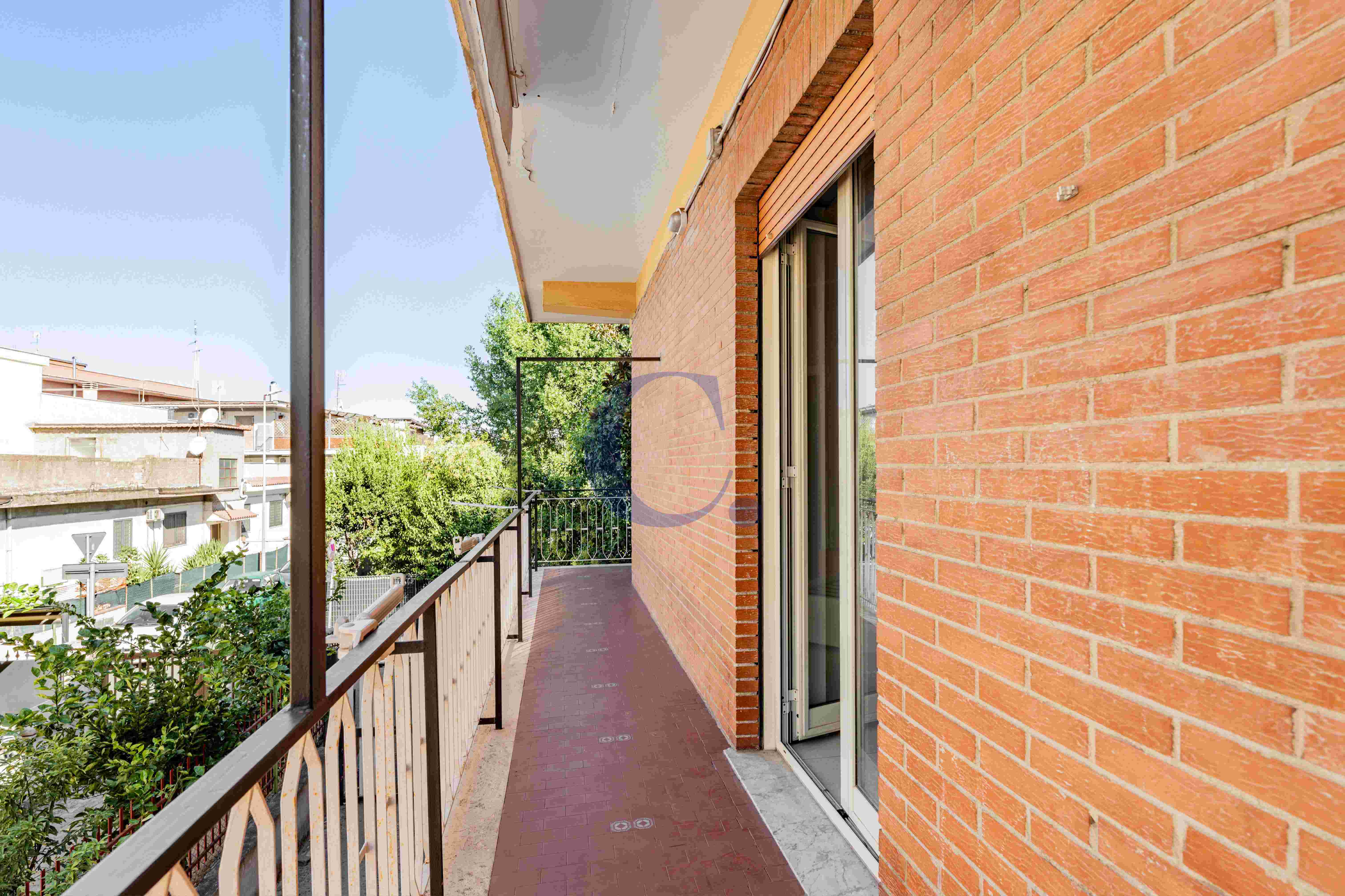 Appartamento Ristrutturato Con Balcone Perimetrale E 2 Camere Matrimoniali – Torre Angela - Immagine 29
