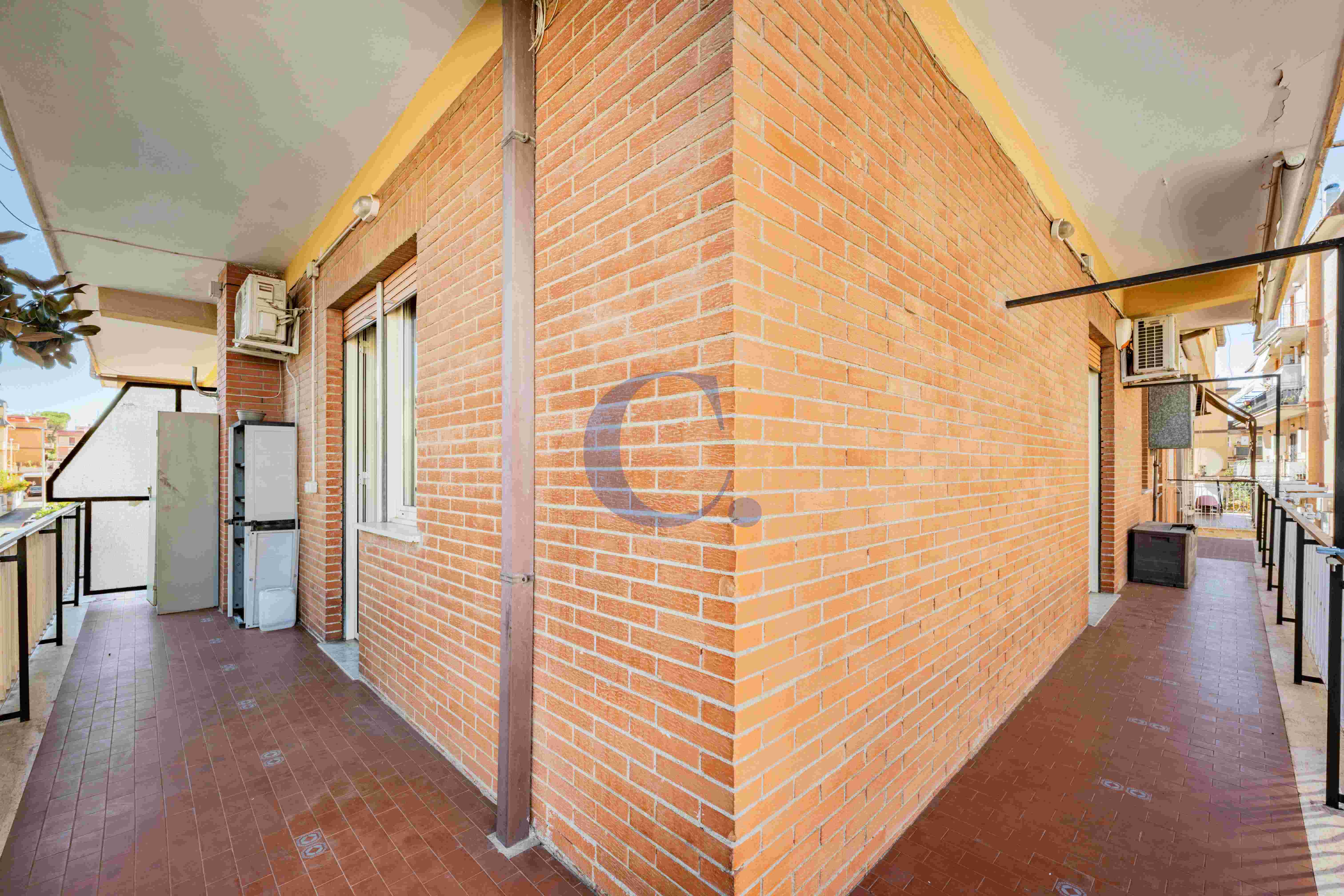 Appartamento Ristrutturato Con Balcone Perimetrale E 2 Camere Matrimoniali – Torre Angela - Immagine 30