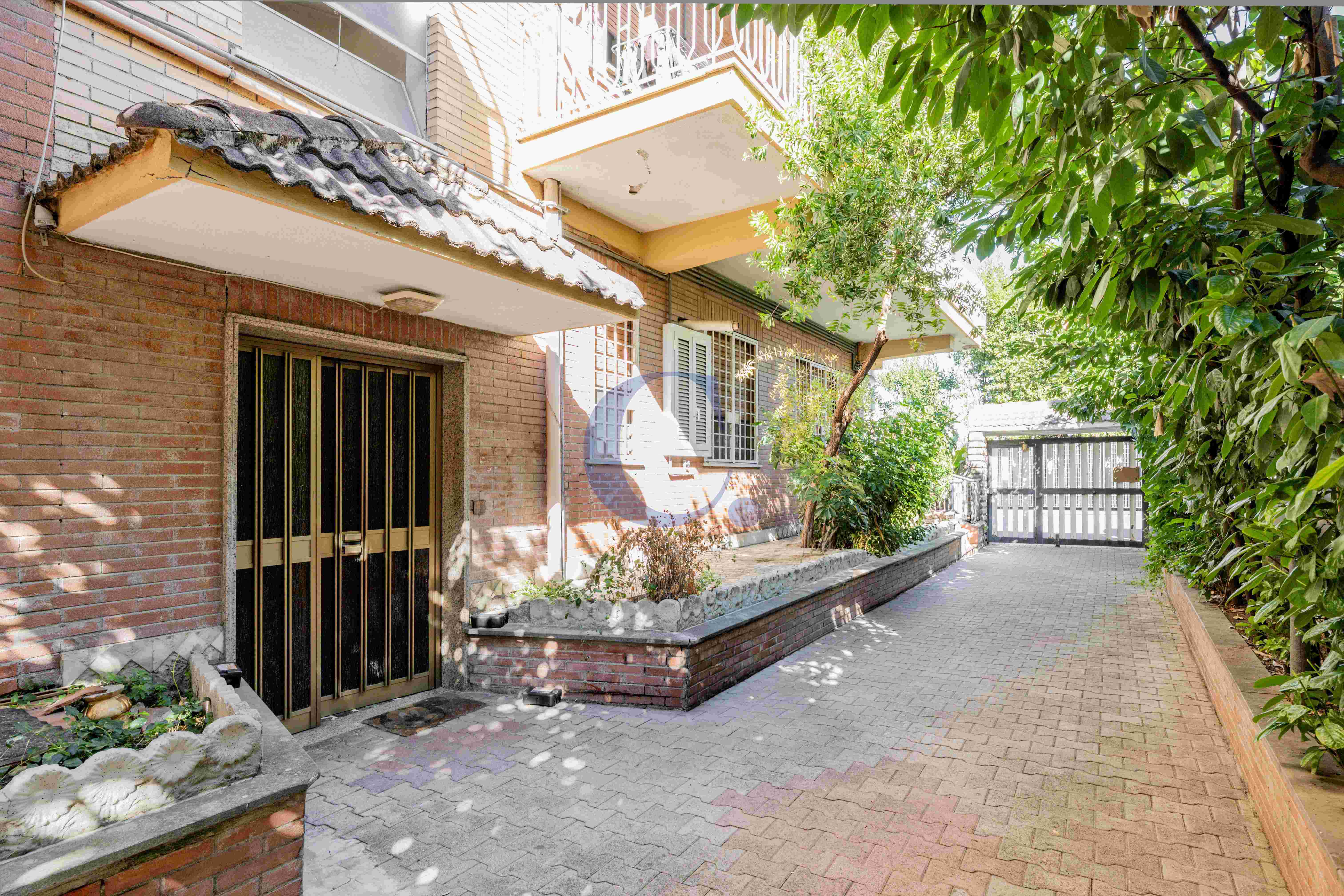 Appartamento Ristrutturato Con Balcone Perimetrale E 2 Camere Matrimoniali – Torre Angela - Immagine 38