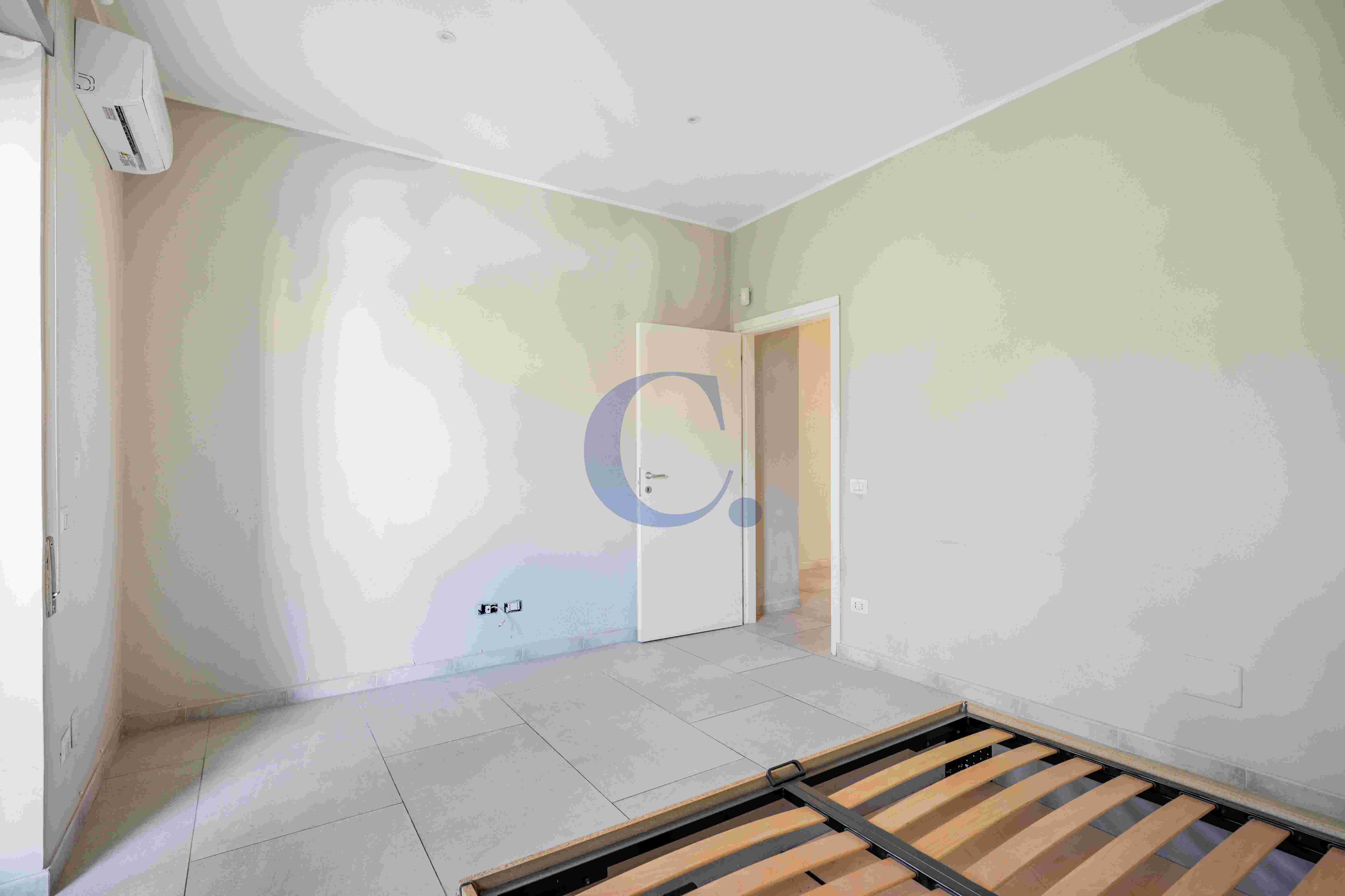 Appartamento Ristrutturato Con Balcone Perimetrale E 2 Camere Matrimoniali – Torre Angela - Immagine 26