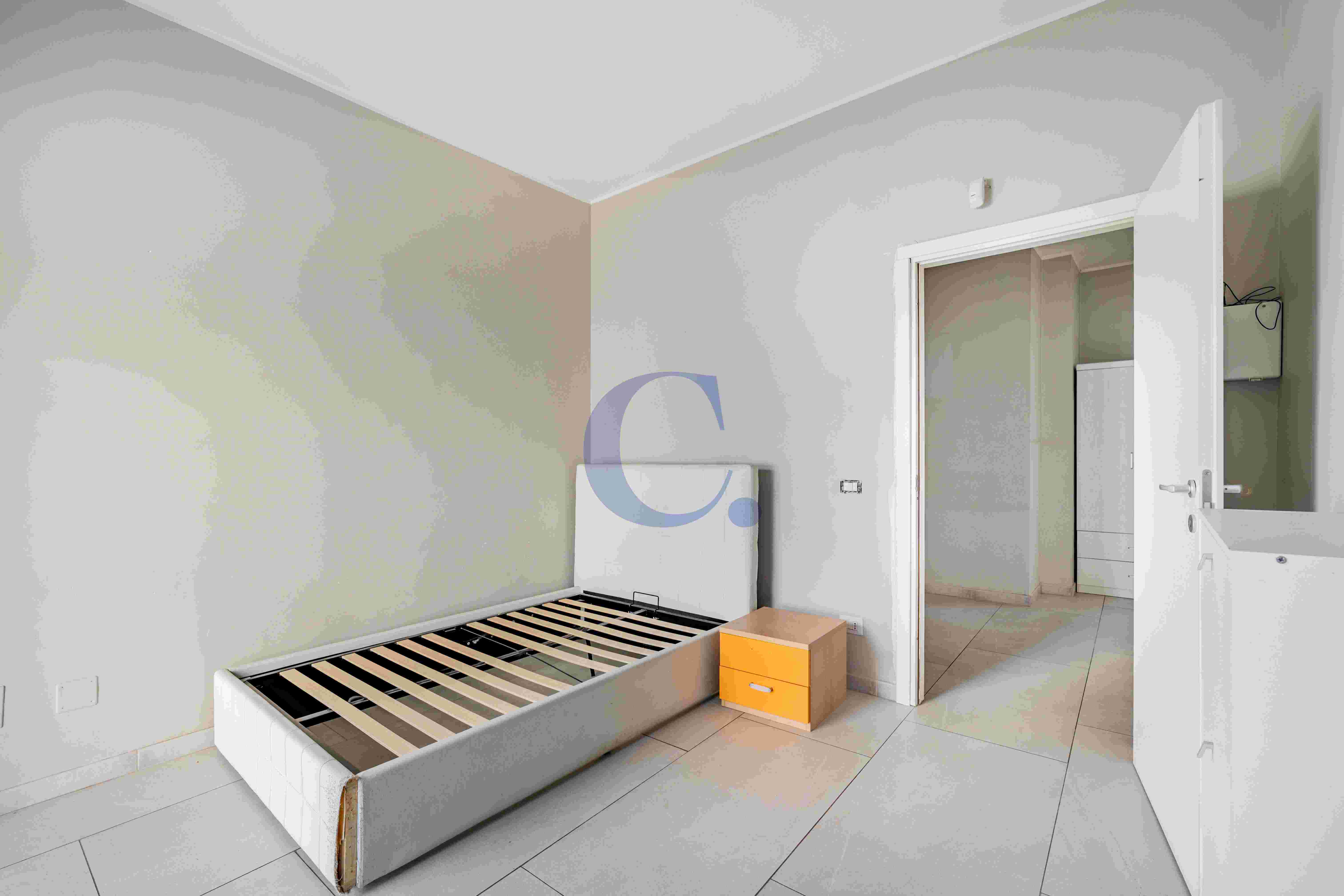 Appartamento Ristrutturato Con Balcone Perimetrale E 2 Camere Matrimoniali – Torre Angela - Immagine 14