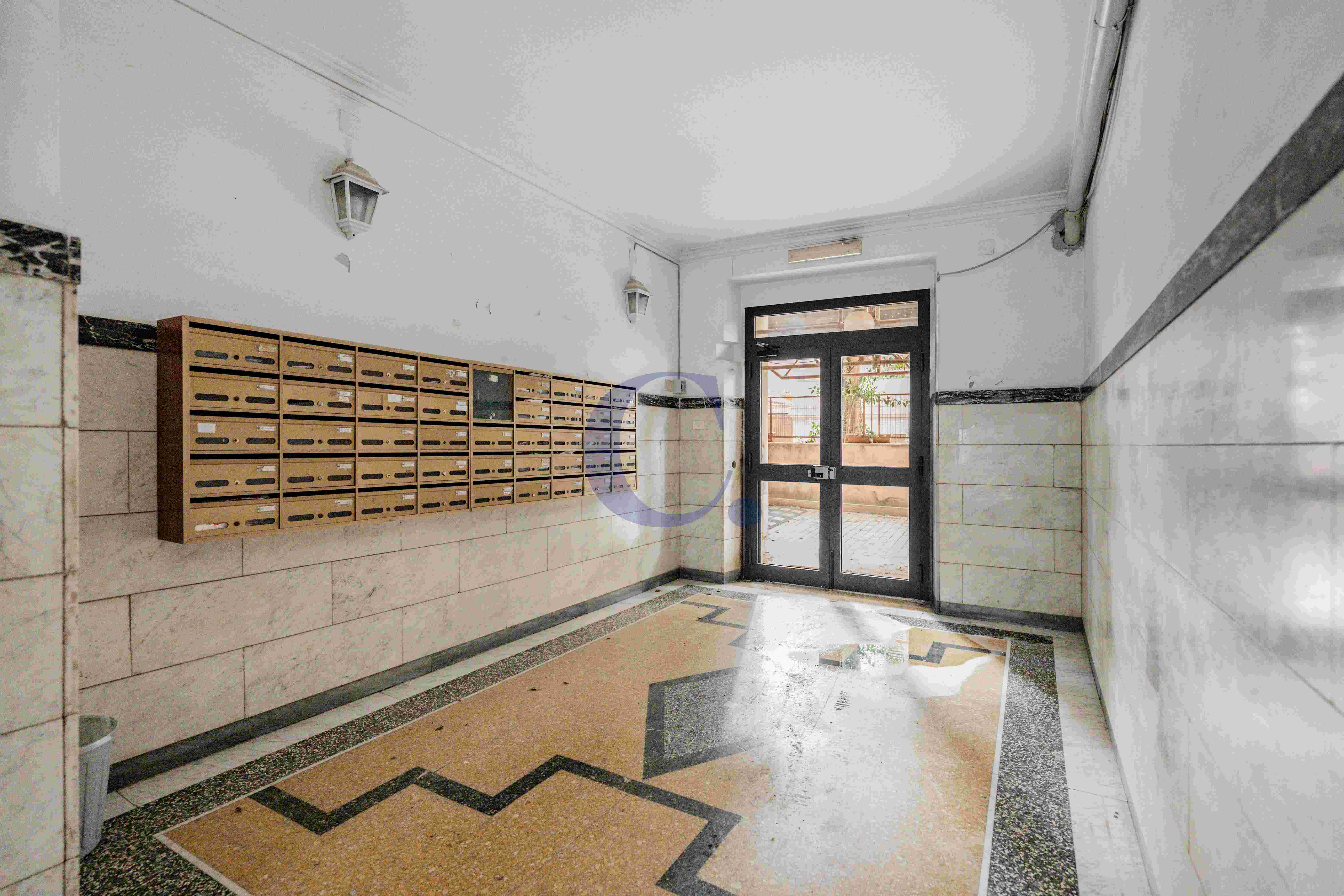 Quadrilocale Ritrutturato Zona Centrale - Immagine 44