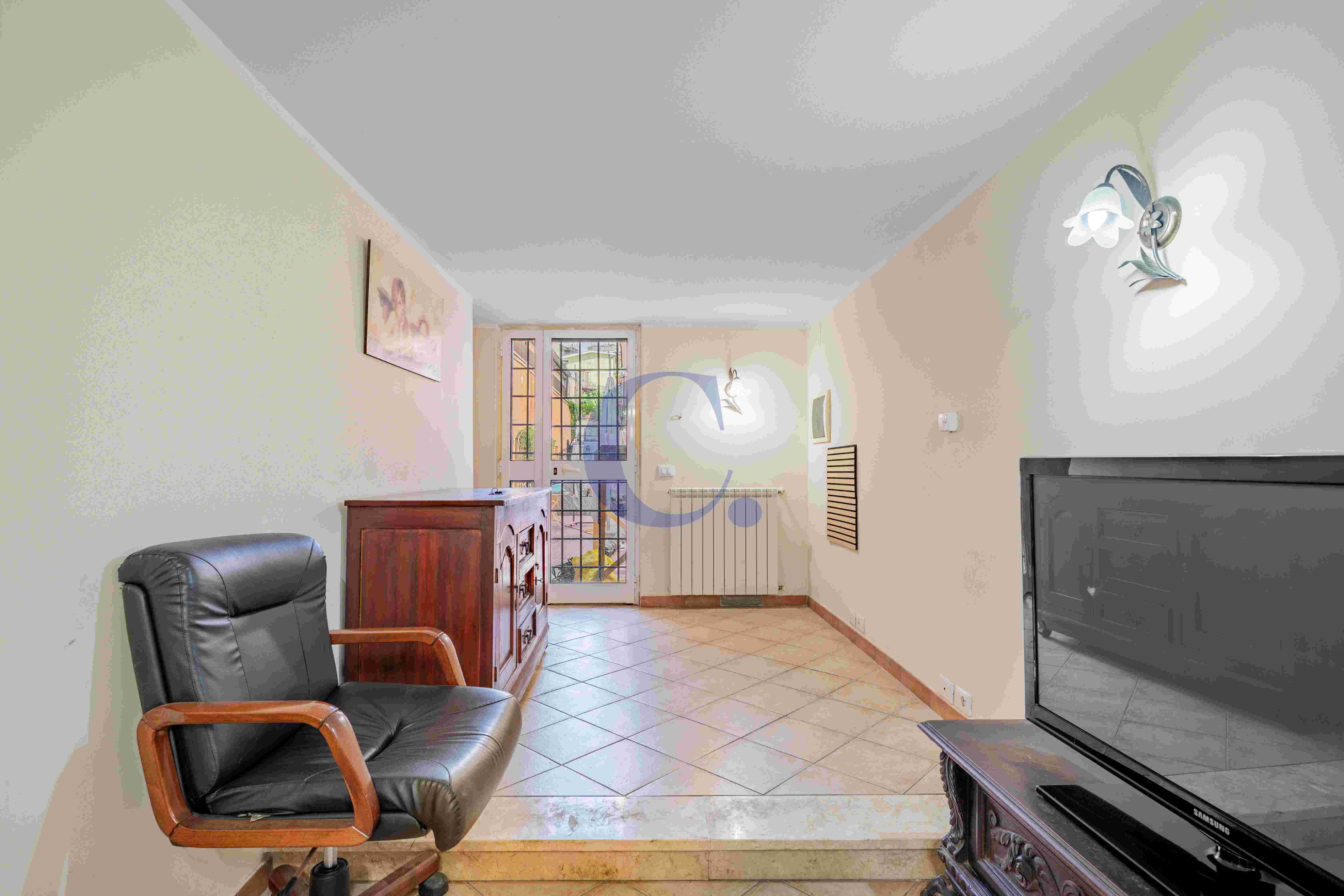 Torre Angela – Trilocale Su Due Livelli Con Terrazza Di 40 Mq E Balcone - Immagine 11