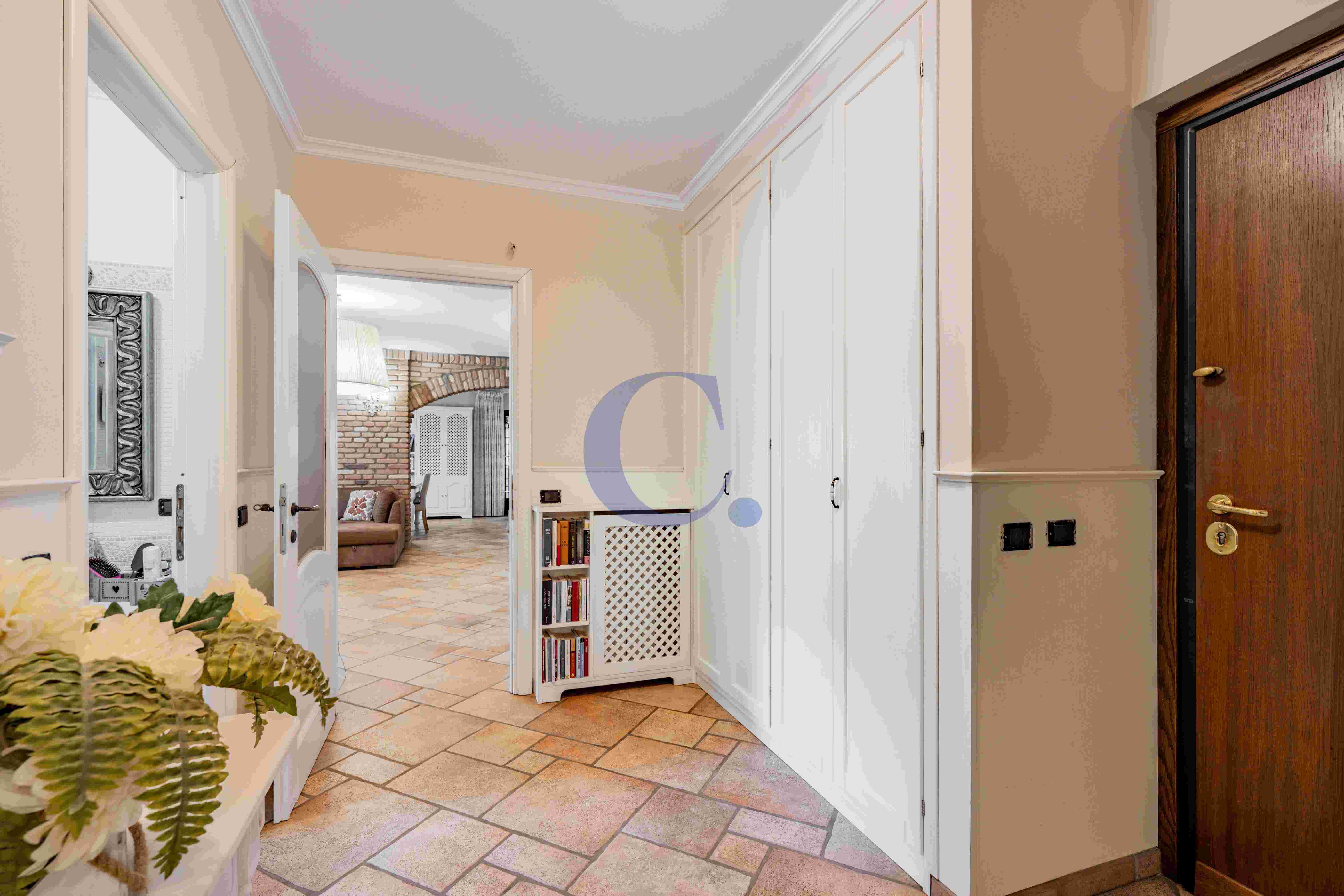Villa Indipendente Con Ampio Giardino, Box Doppio E Dependance - Immagine 3