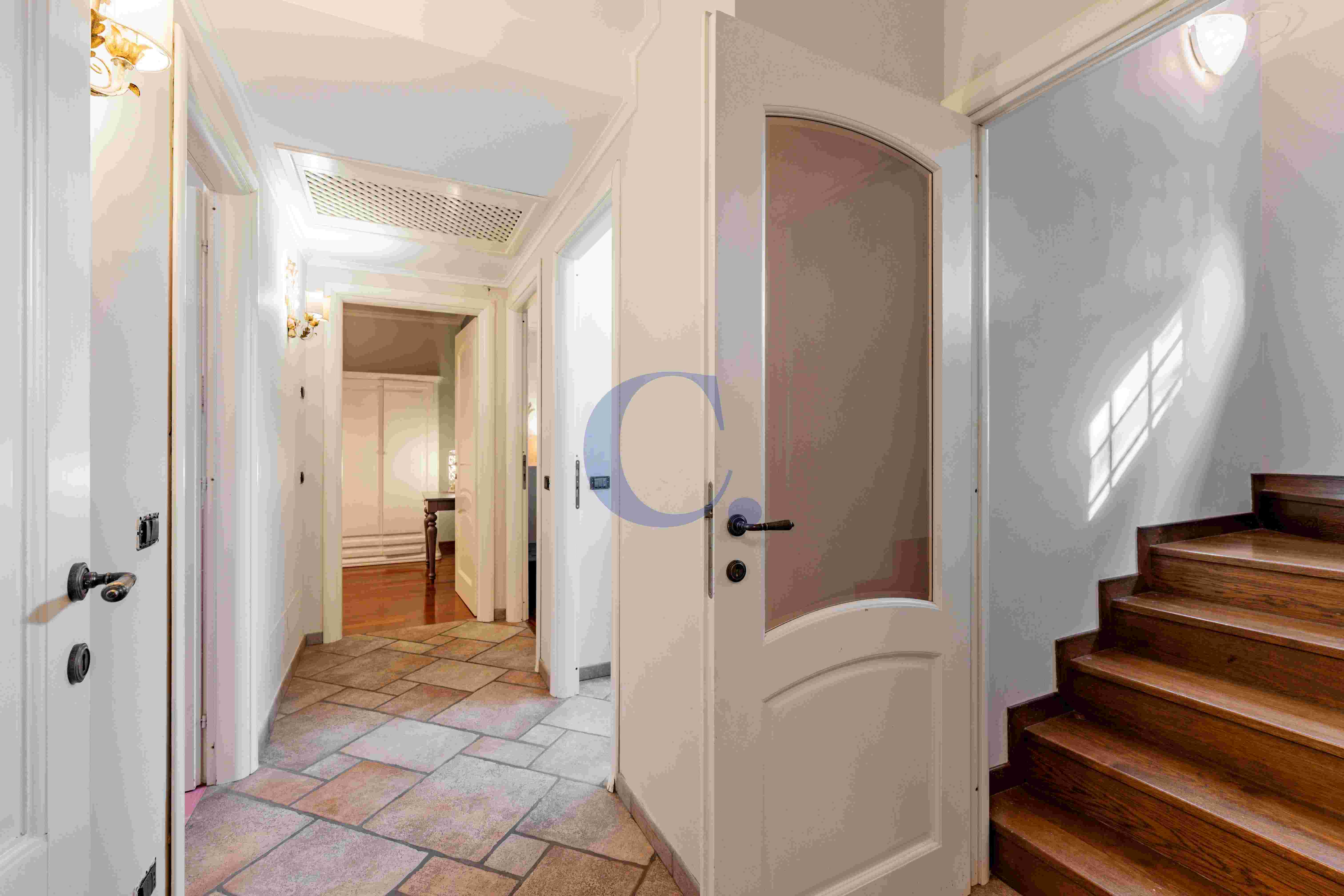 Villa Indipendente Con Ampio Giardino, Box Doppio E Dependance - Immagine 16