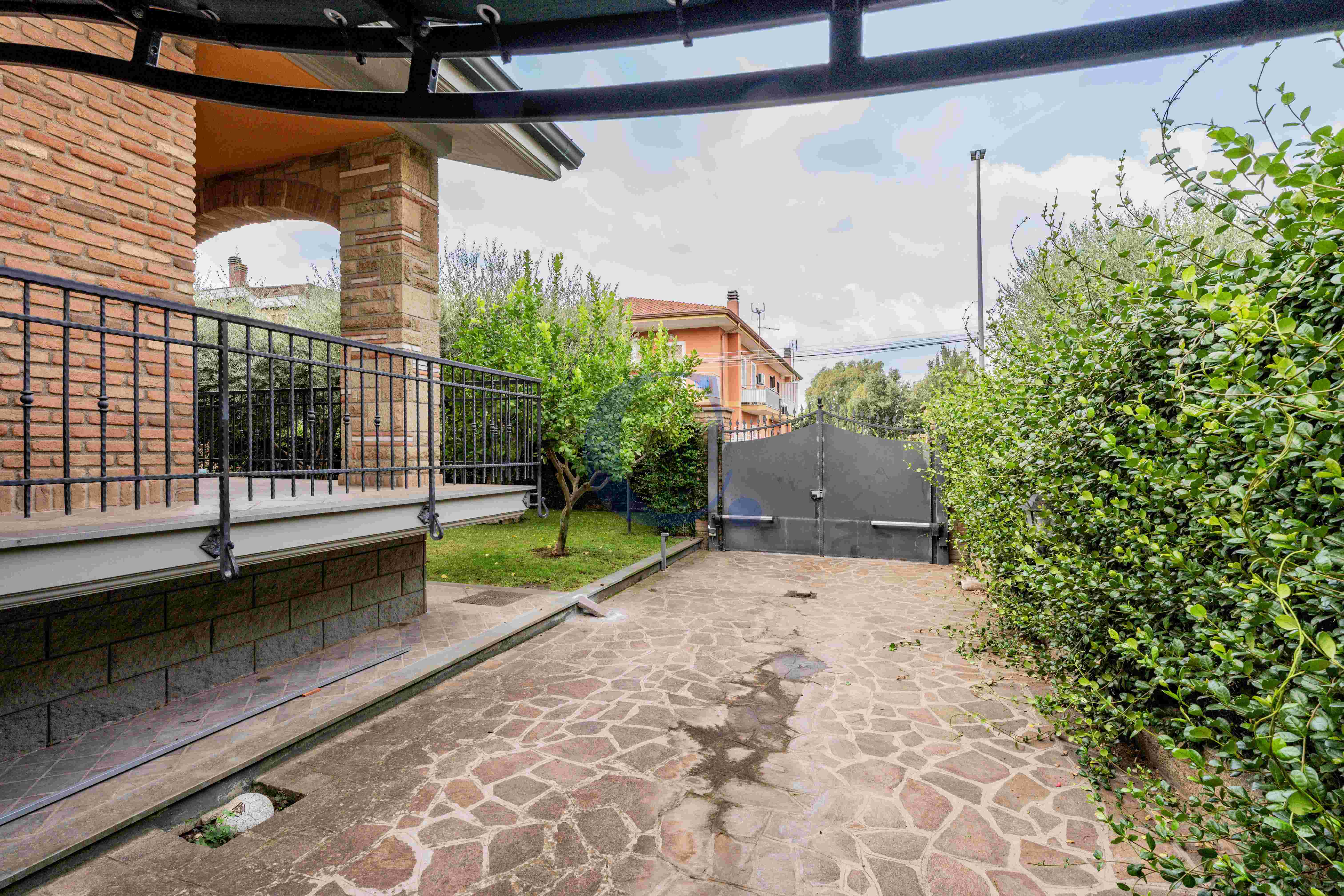 Villa Indipendente Con Ampio Giardino, Box Doppio E Dependance - Immagine 85