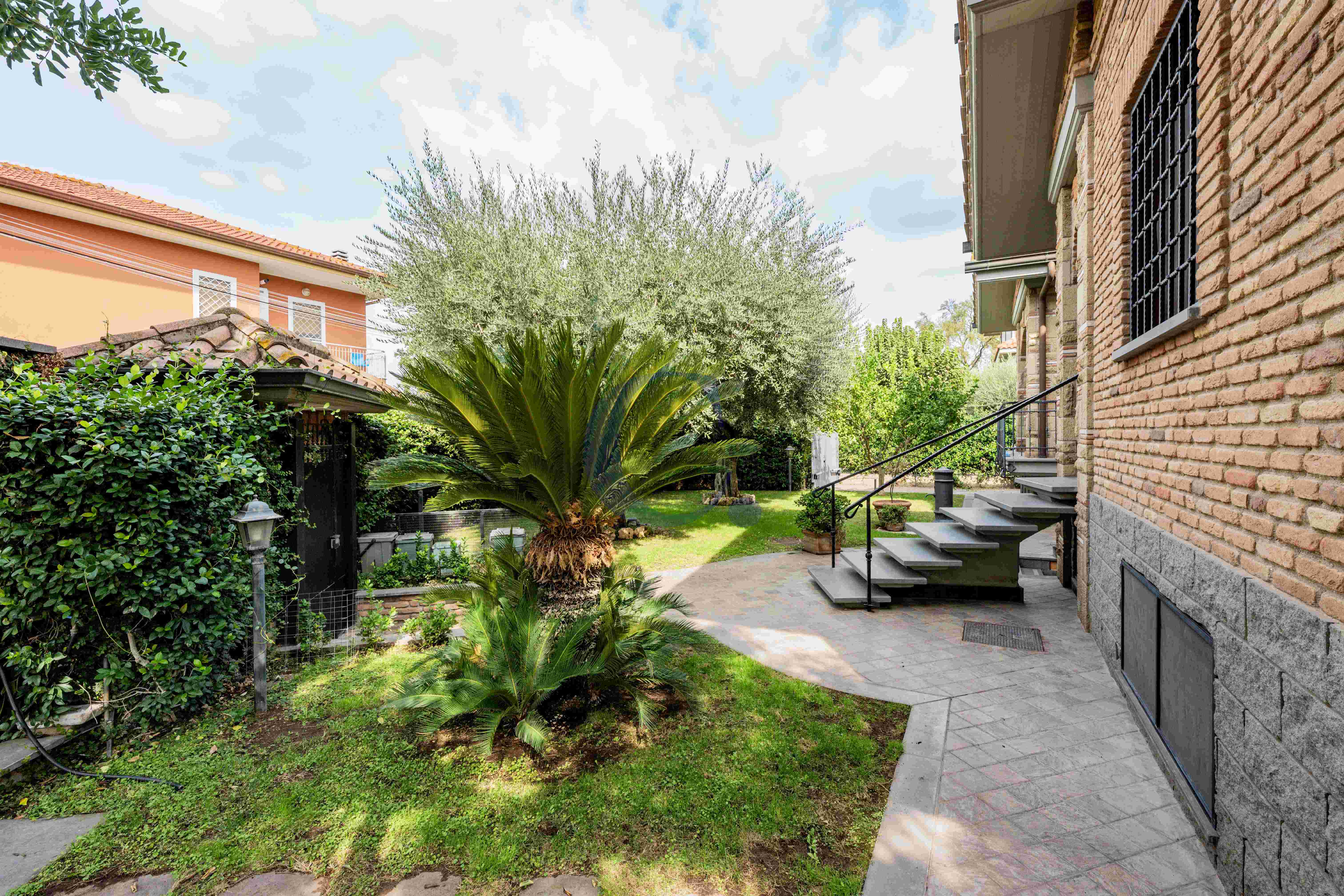 Villa Indipendente Con Ampio Giardino, Box Doppio E Dependance - Immagine 73