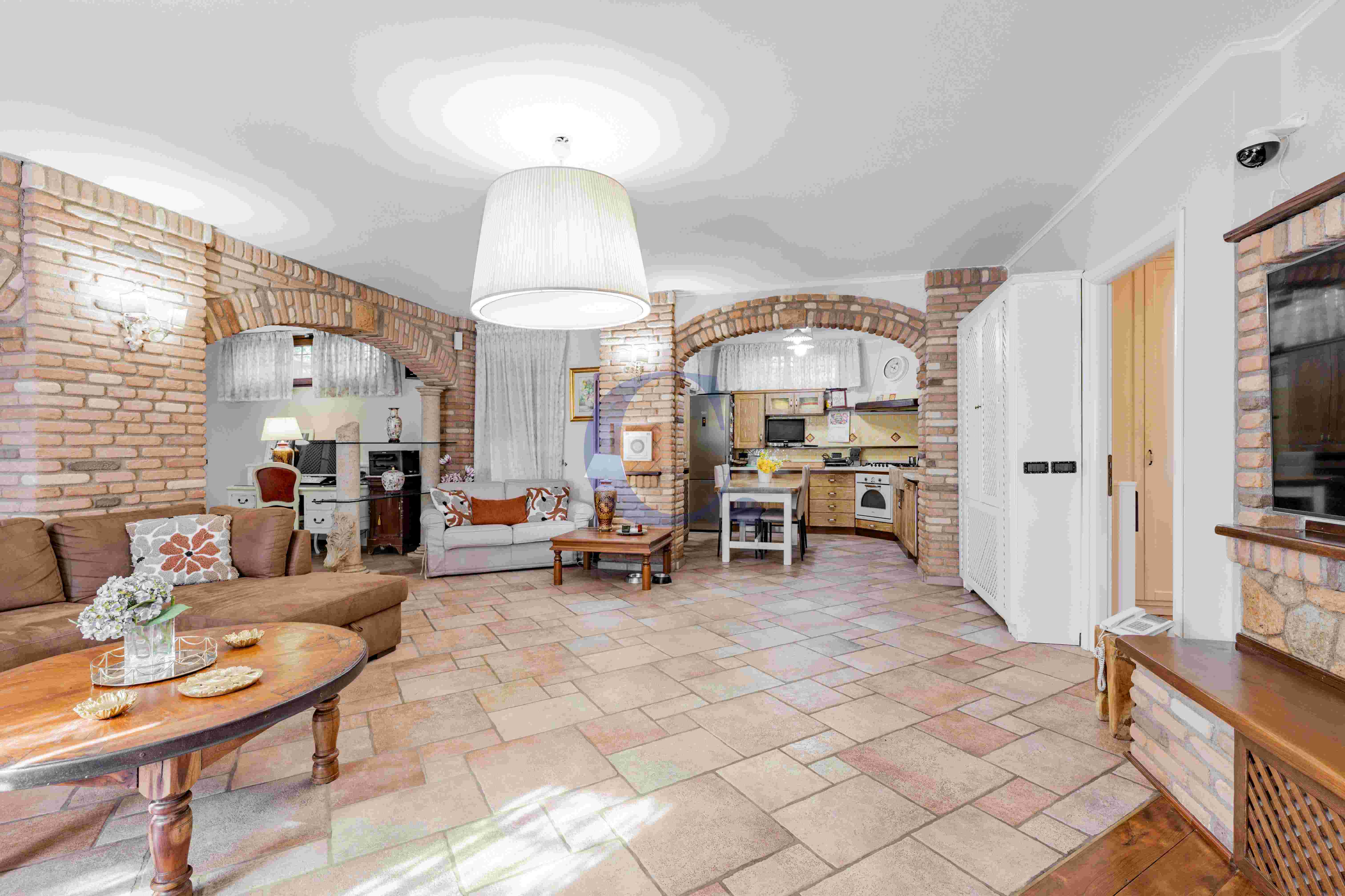 Villa Indipendente Con Ampio Giardino, Box Doppio E Dependance - Immagine 8
