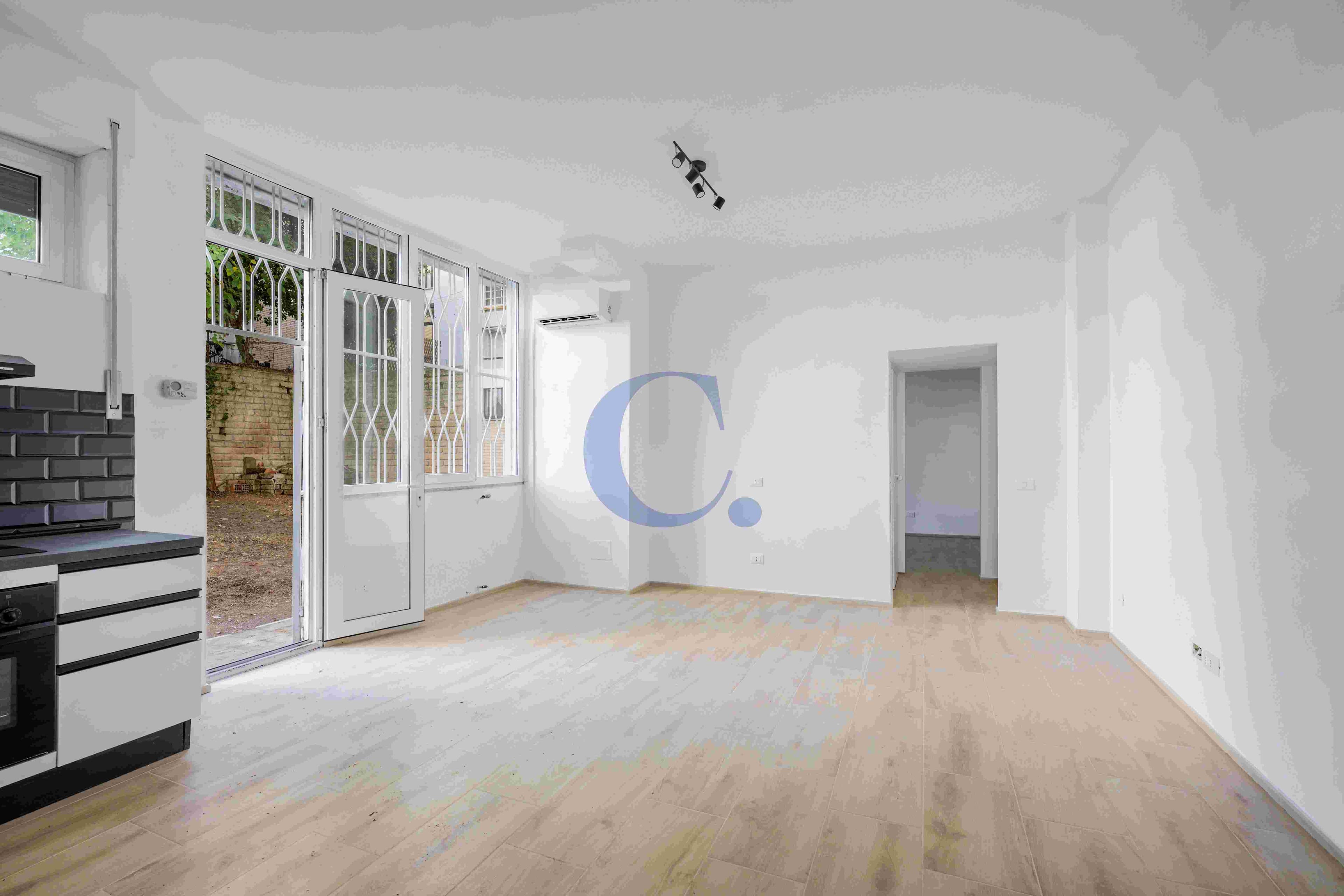 Bilocale Completamente Ristrutturato Zona Cassia - Immagine 3