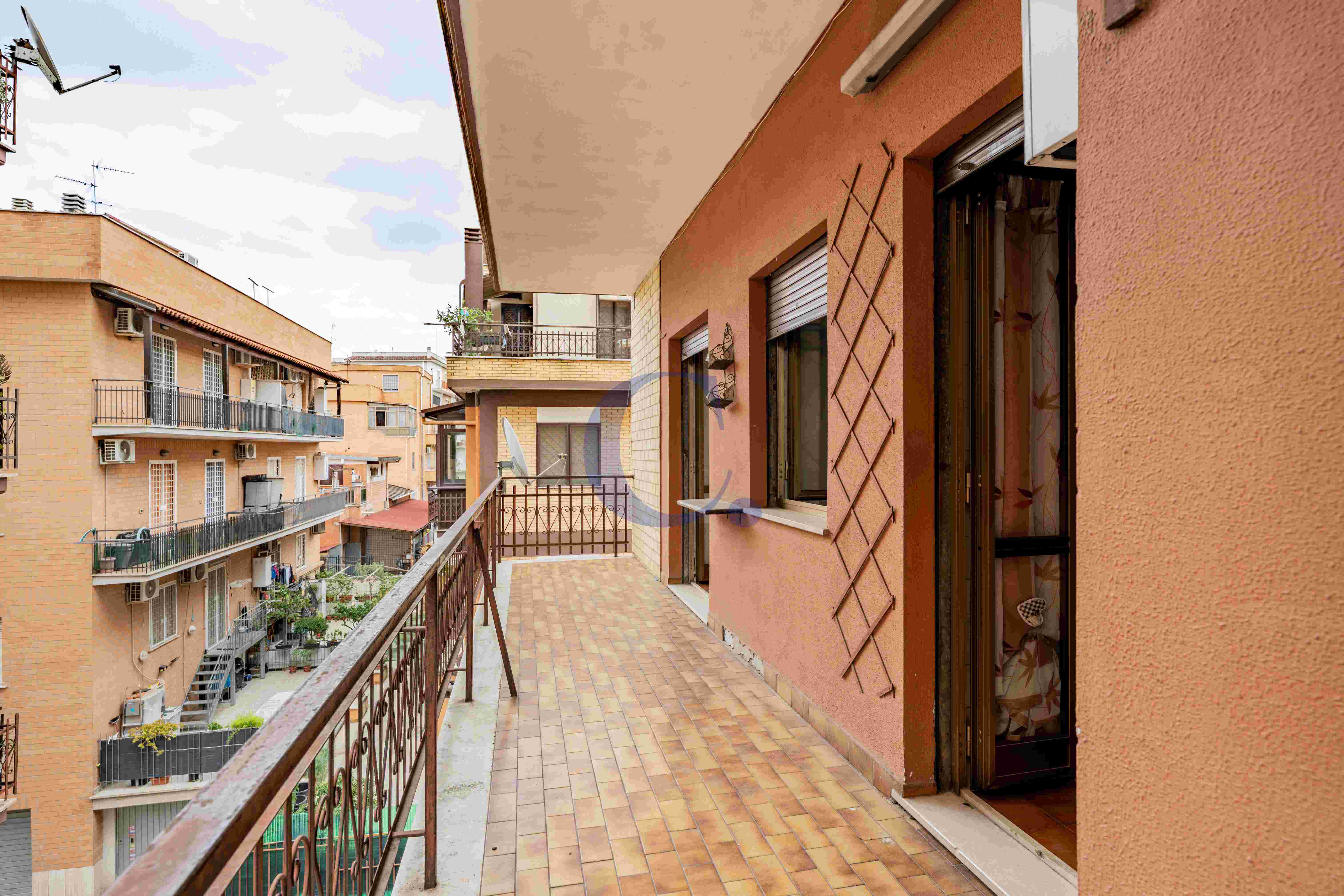 Roma, Via Angelo Cappuccio: Bilocale Con Balcone Posto Auto! - Immagine 37