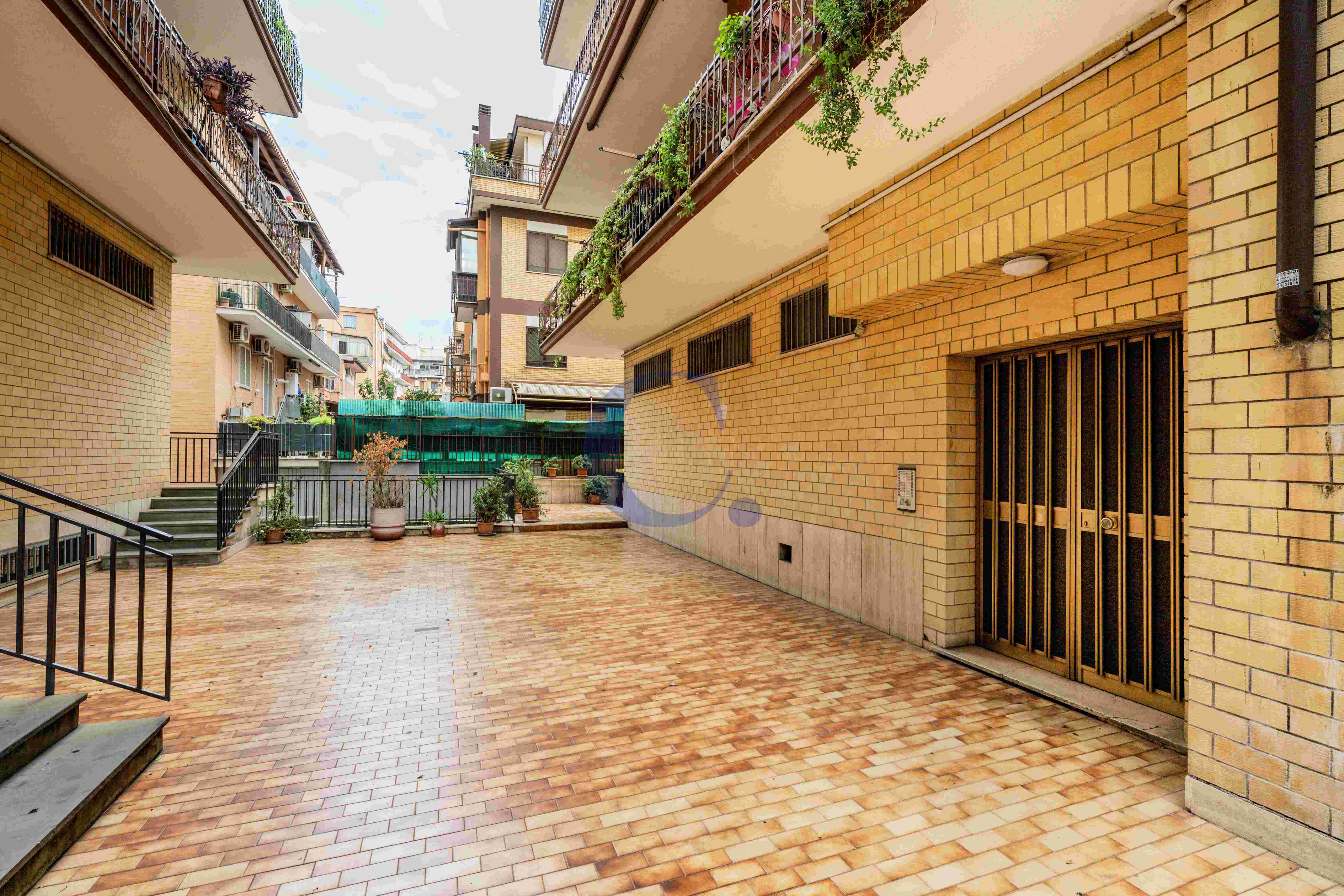 Roma, Via Angelo Cappuccio: Bilocale Con Balcone Posto Auto! - Immagine 50