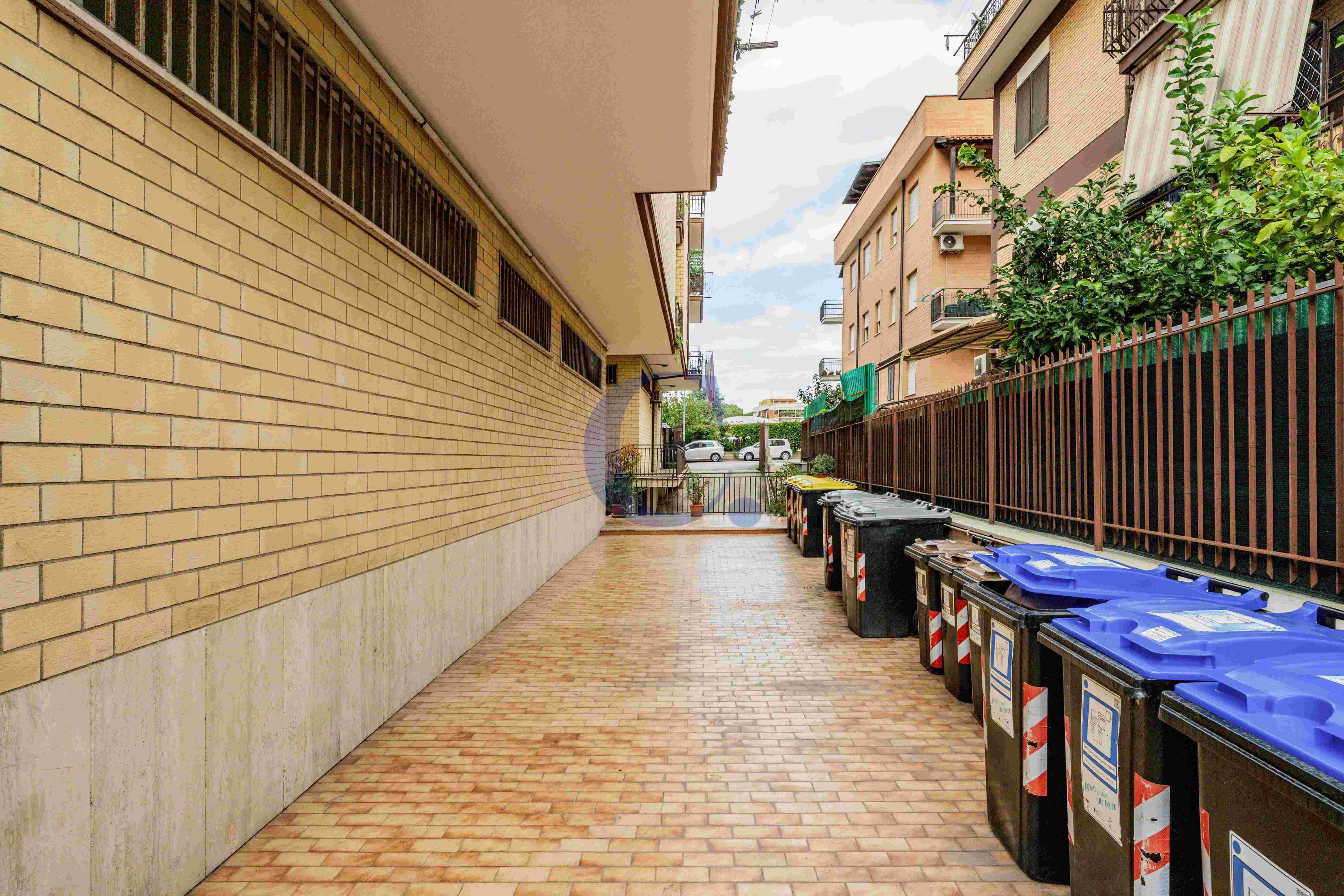 Roma, Via Angelo Cappuccio: Bilocale Con Balcone Posto Auto! - Immagine 54