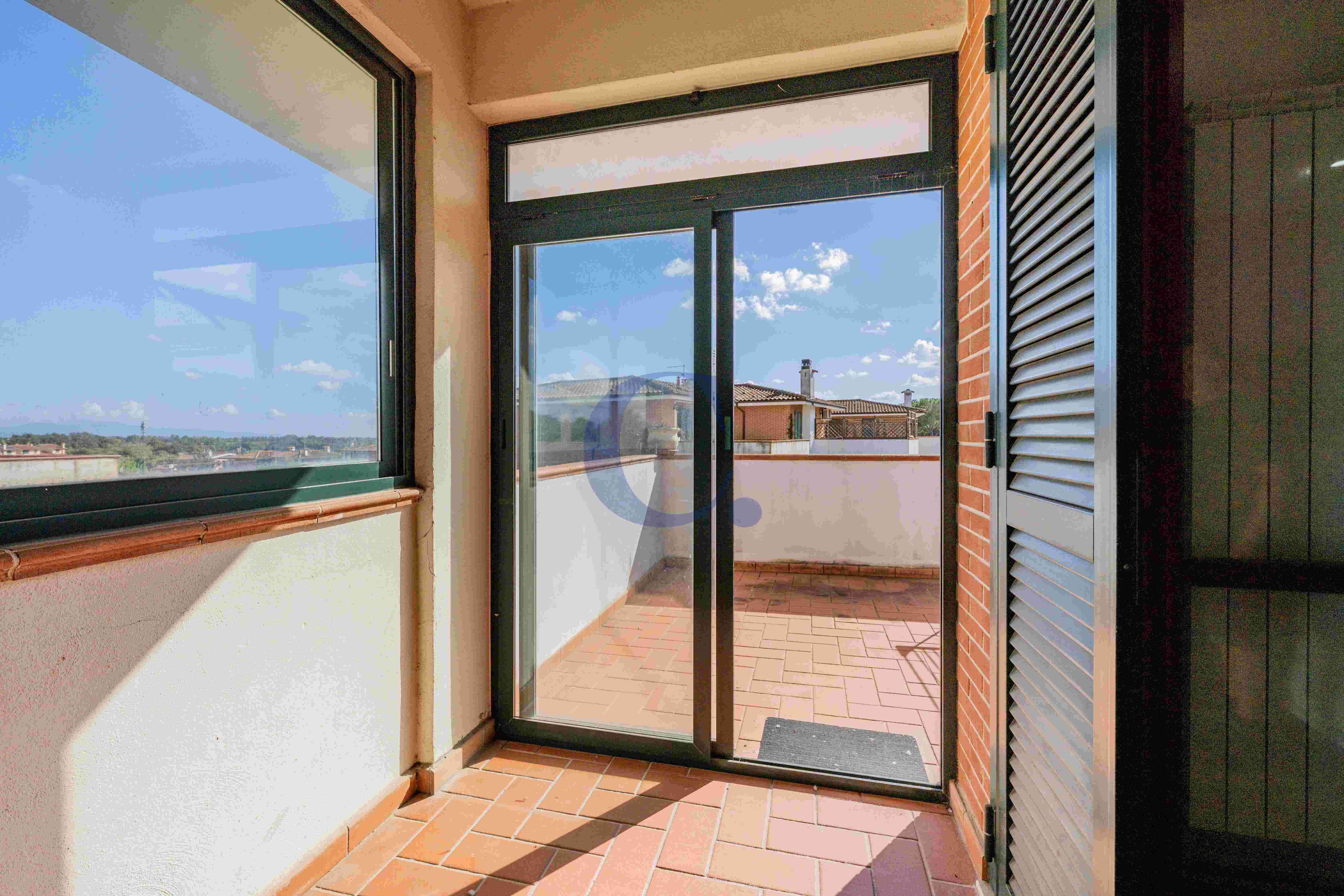 Villa A Schiera Ristrutturata Con Giardino Privato Di 350 Mq In Comprensorio Riservato - Immagine 42
