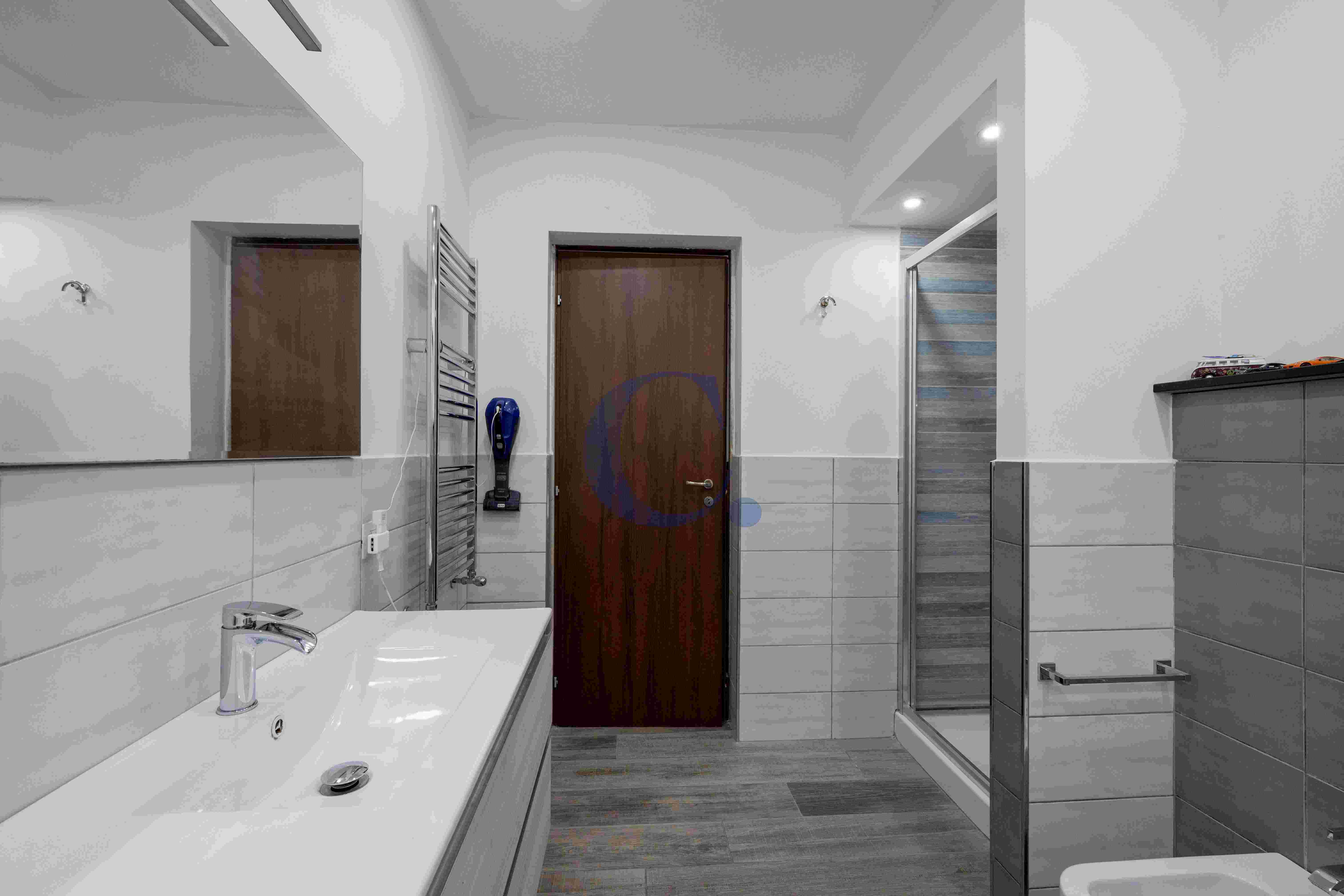 Villa A Schiera Ristrutturata Con Giardino Privato Di 350 Mq In Comprensorio Riservato - Immagine 59