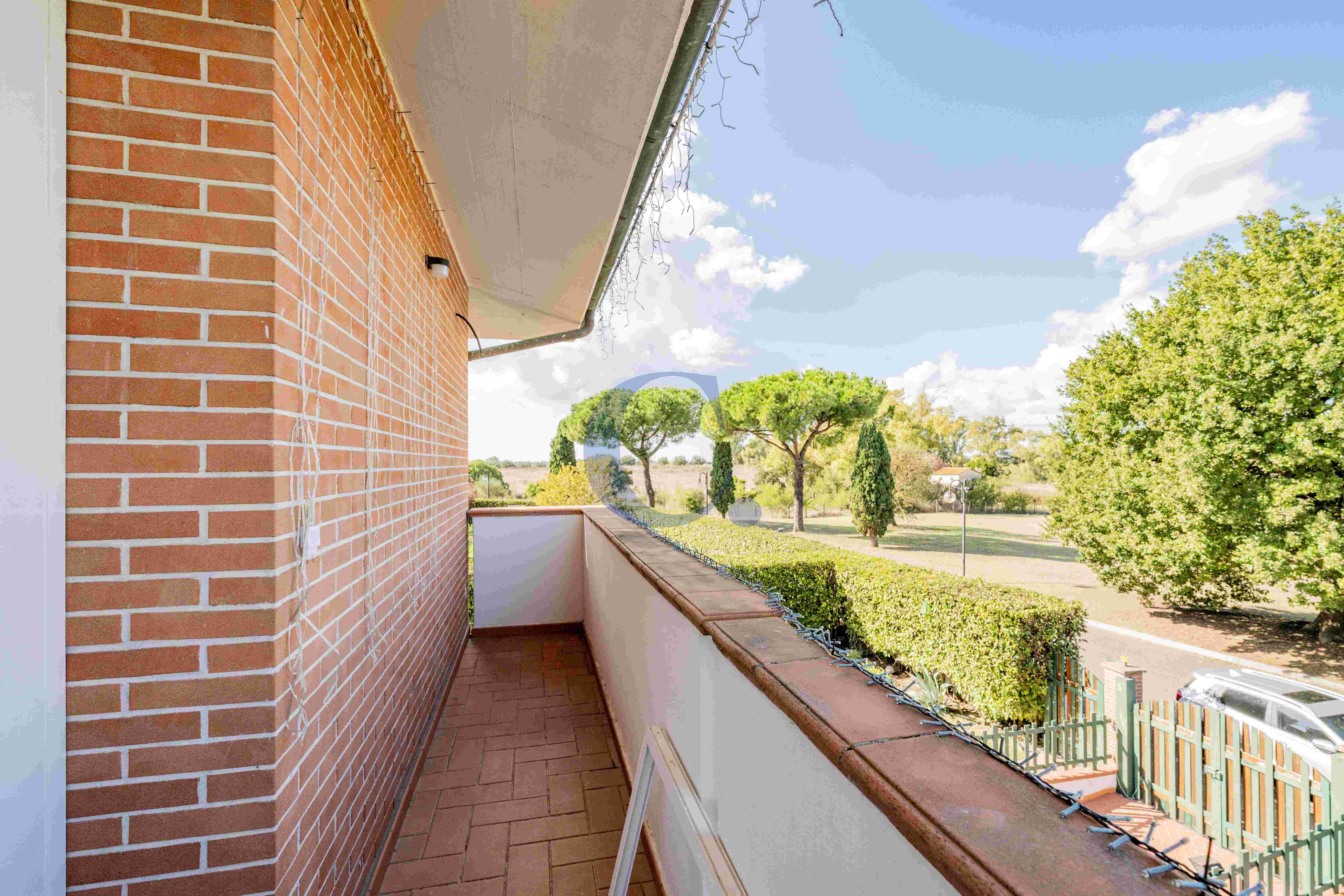 Villa A Schiera Ristrutturata Con Giardino Privato Di 350 Mq In Comprensorio Riservato - Immagine 30