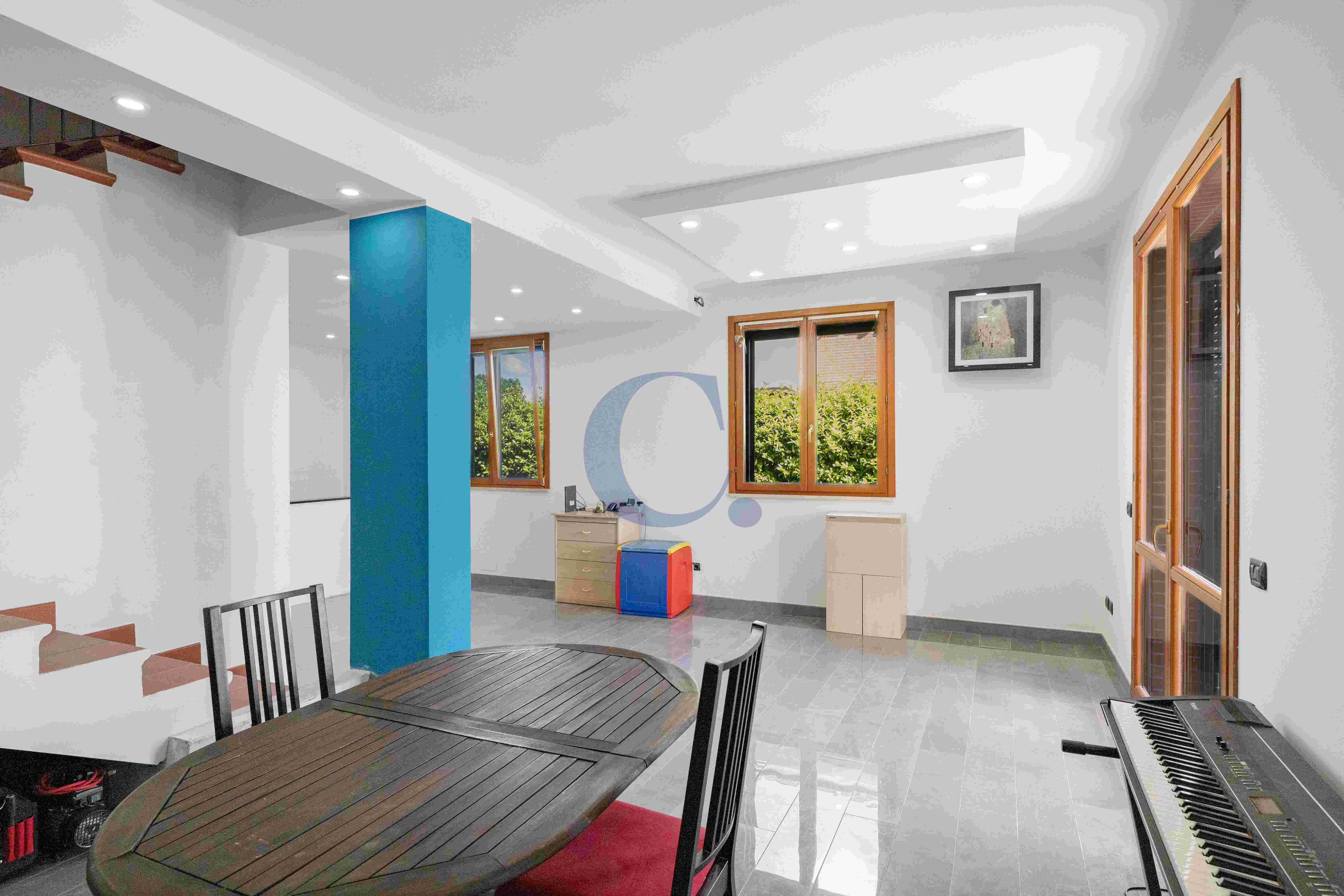 Villa A Schiera Ristrutturata Con Giardino Privato Di 350 Mq In Comprensorio Riservato - Immagine 9