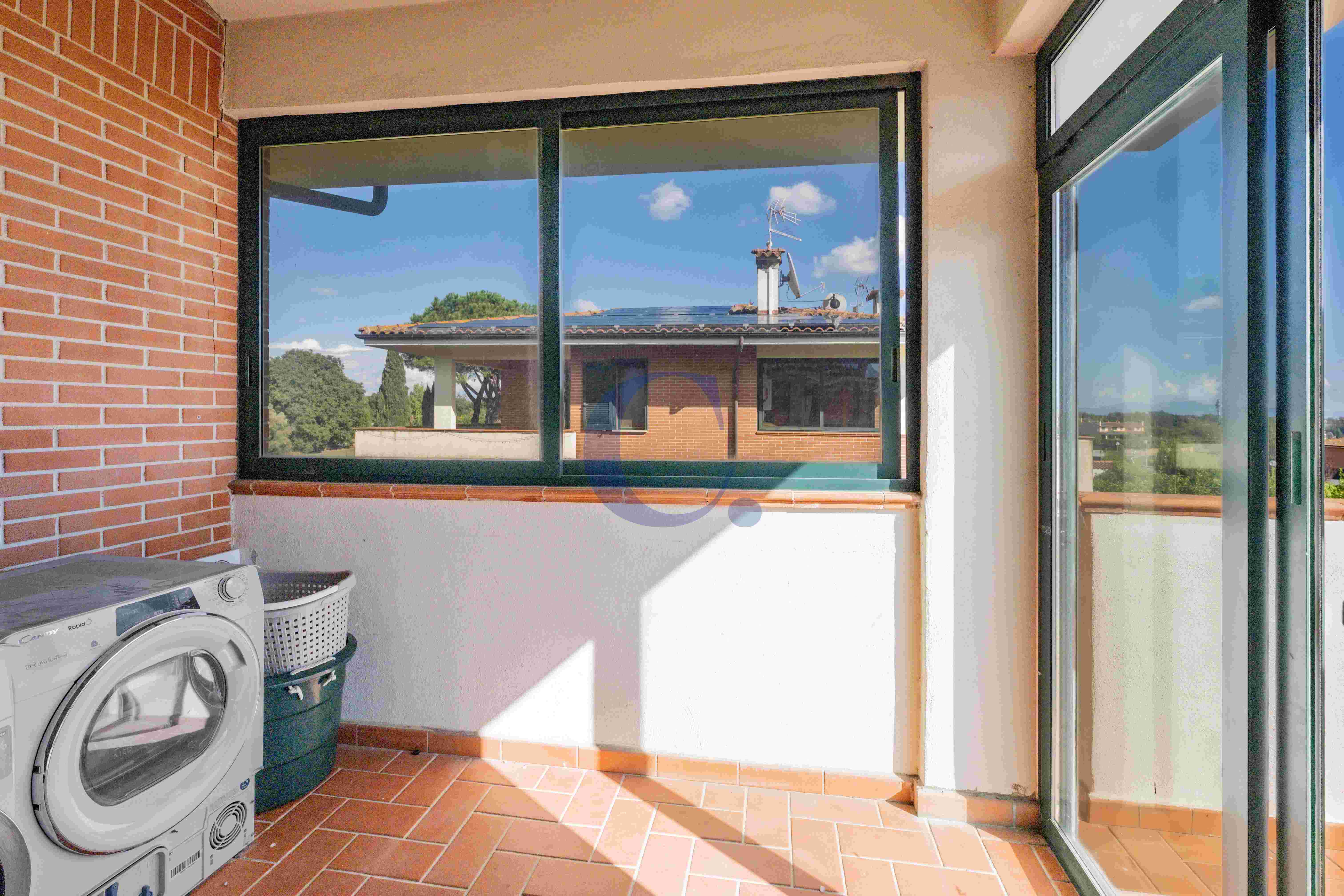 Villa A Schiera Ristrutturata Con Giardino Privato Di 350 Mq In Comprensorio Riservato - Immagine 40