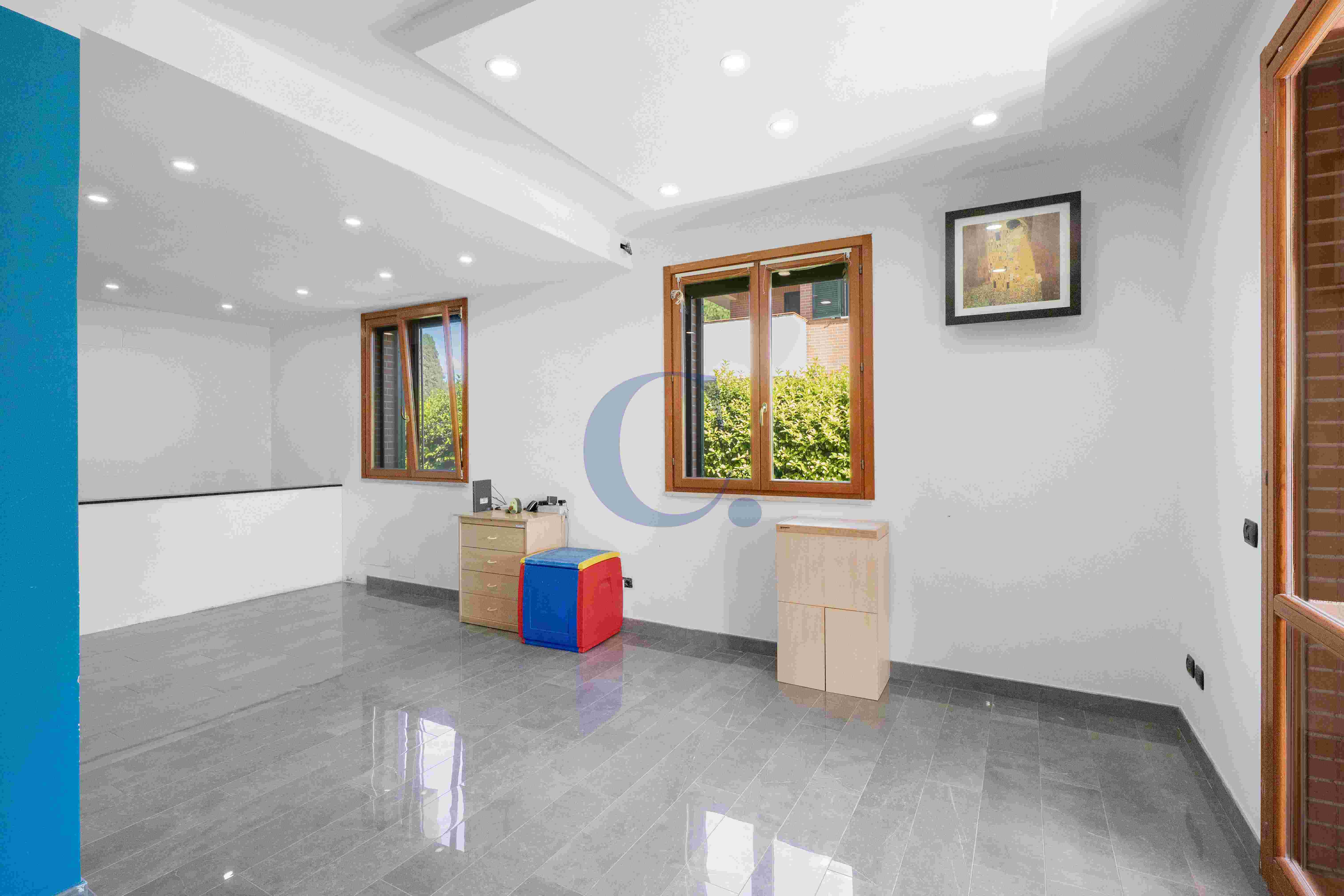 Villa A Schiera Ristrutturata Con Giardino Privato Di 350 Mq In Comprensorio Riservato - Immagine 8