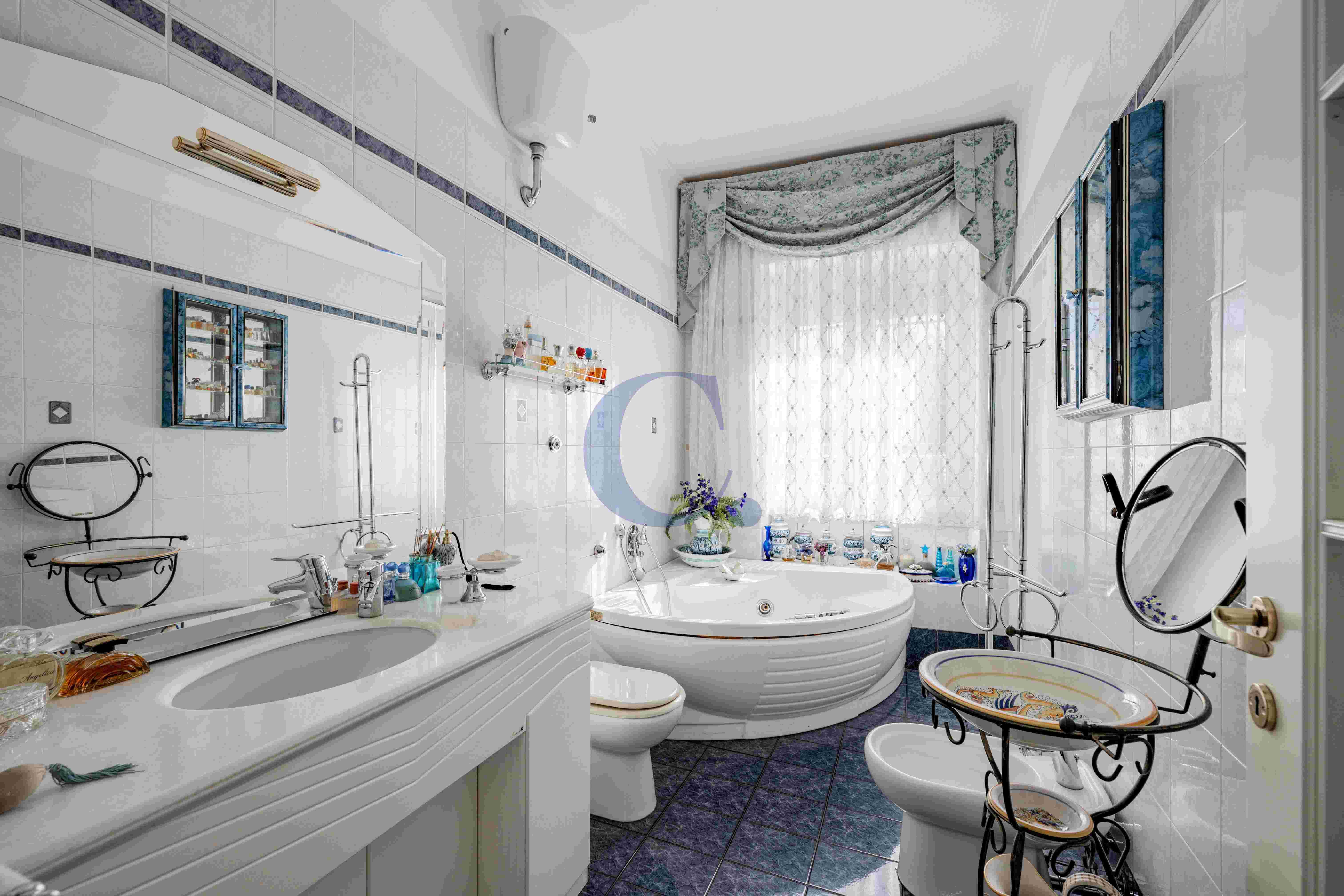 Splendido Appartamento Con Terrazzo Angolare Di 200 Mq - Immagine 36