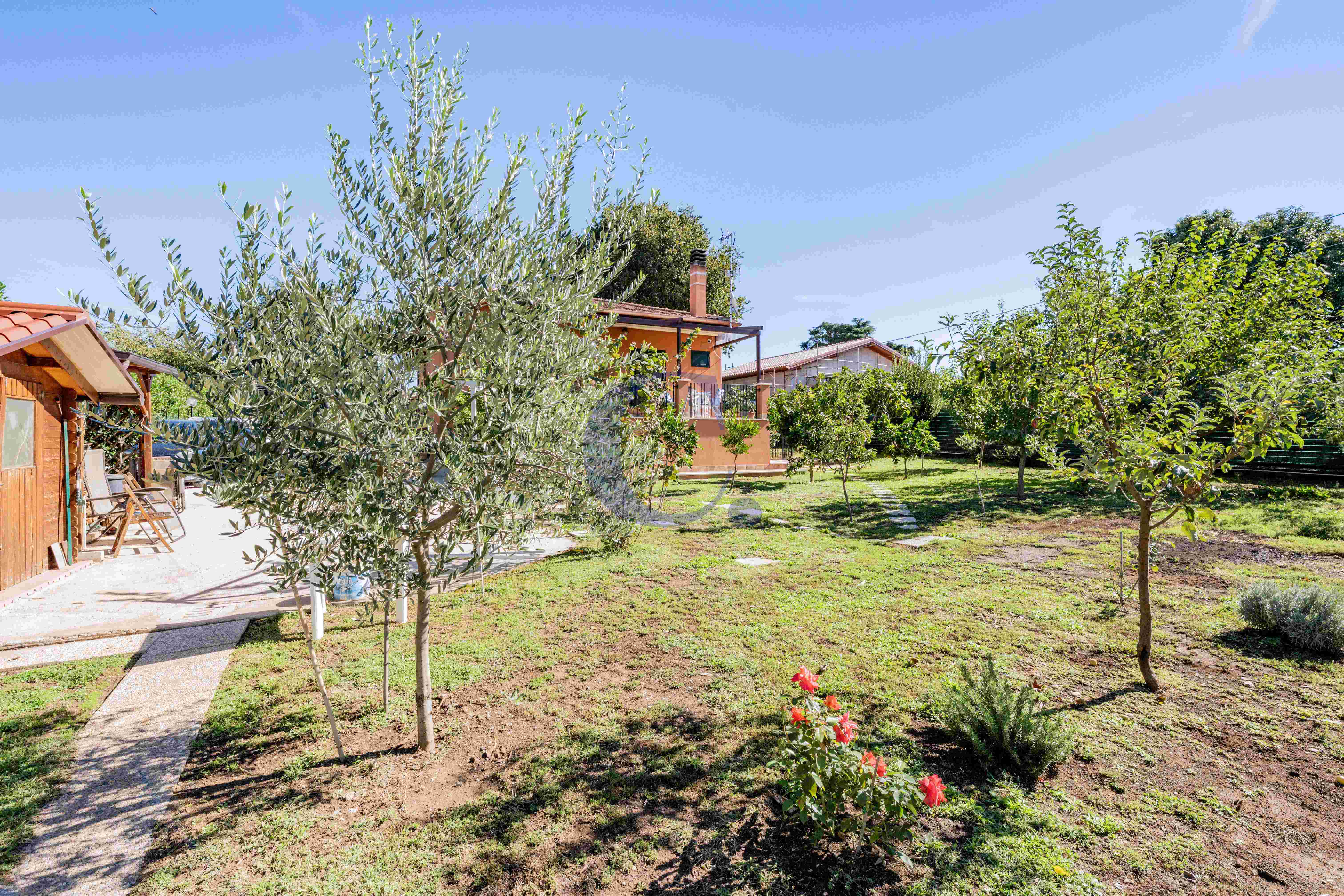 Villa Con Ampio Giardino Privato, Spazi Generosi E Comodi Posti Auto - Immagine 76