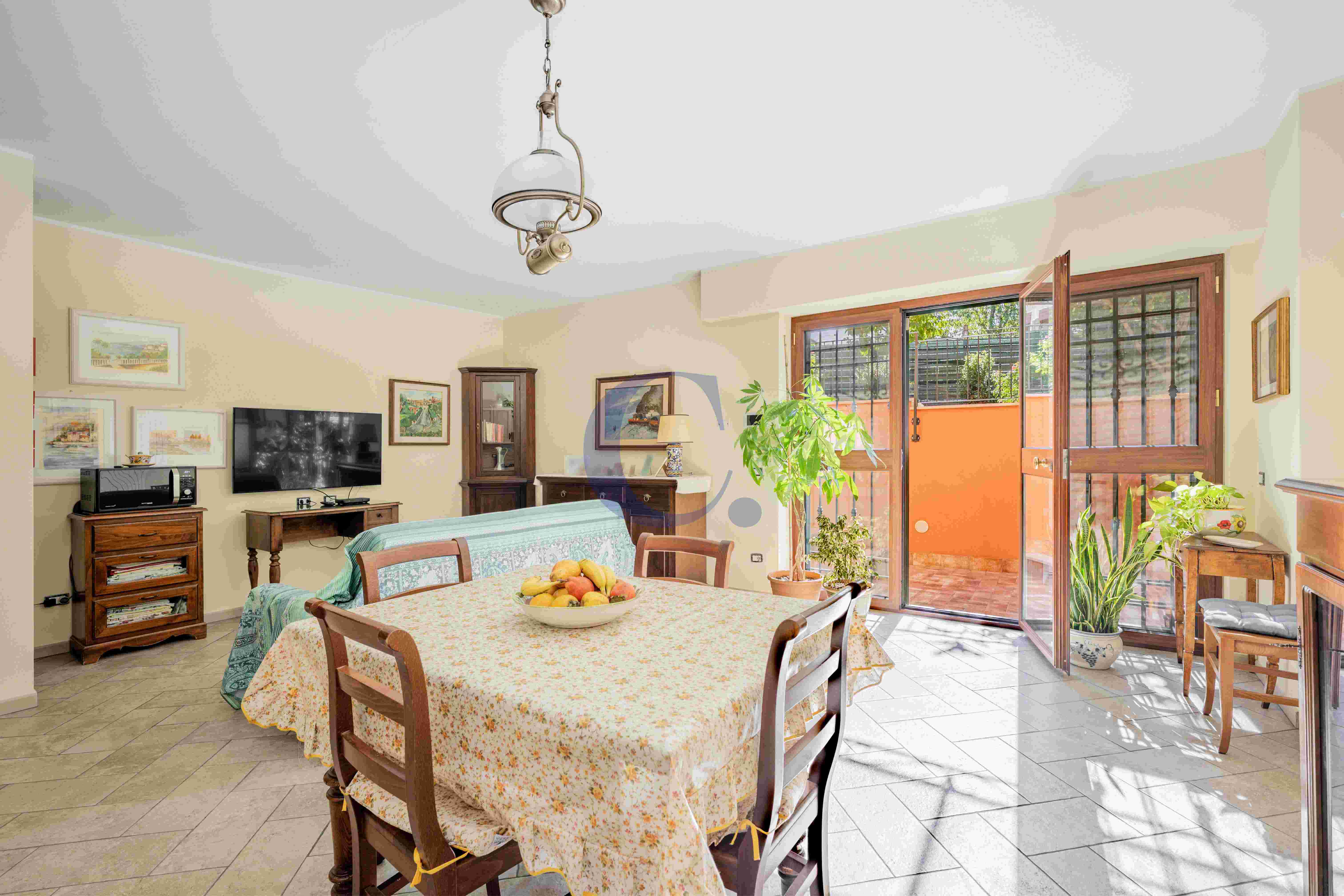Villa Con Ampio Giardino Privato, Spazi Generosi E Comodi Posti Auto - Immagine 39