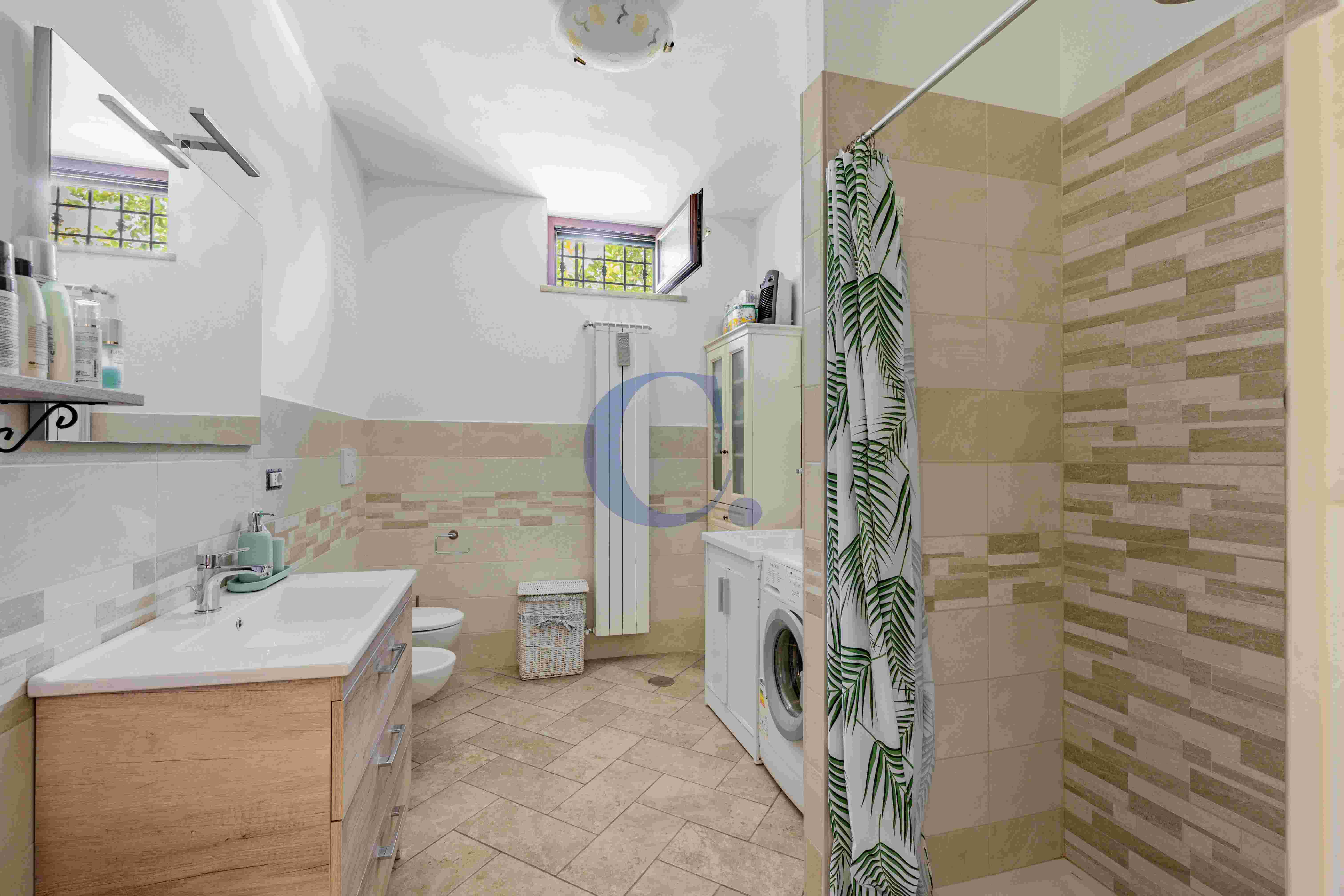 Villa Con Ampio Giardino Privato, Spazi Generosi E Comodi Posti Auto - Immagine 47