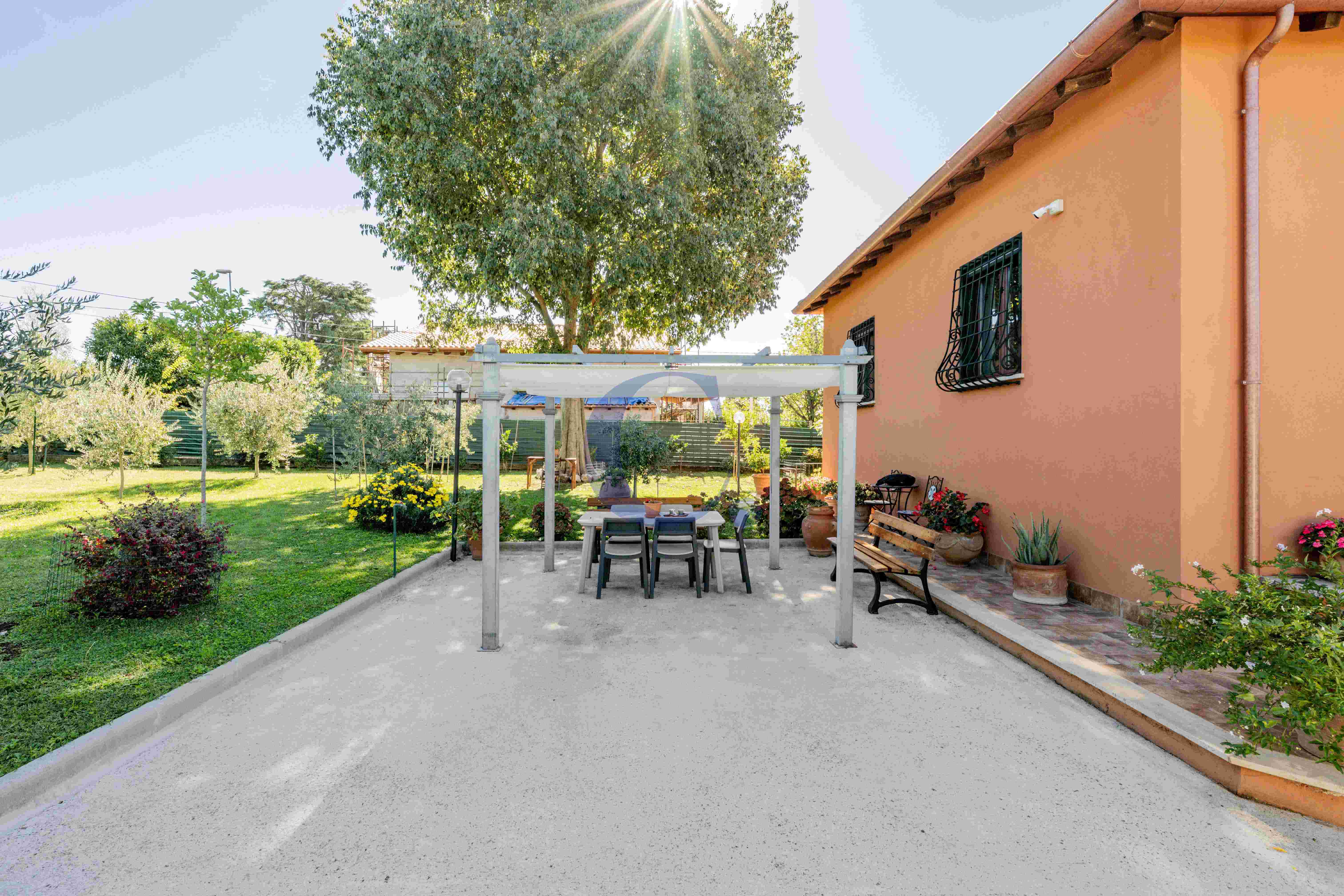 Villa Con Ampio Giardino Privato, Spazi Generosi E Comodi Posti Auto - Immagine 56