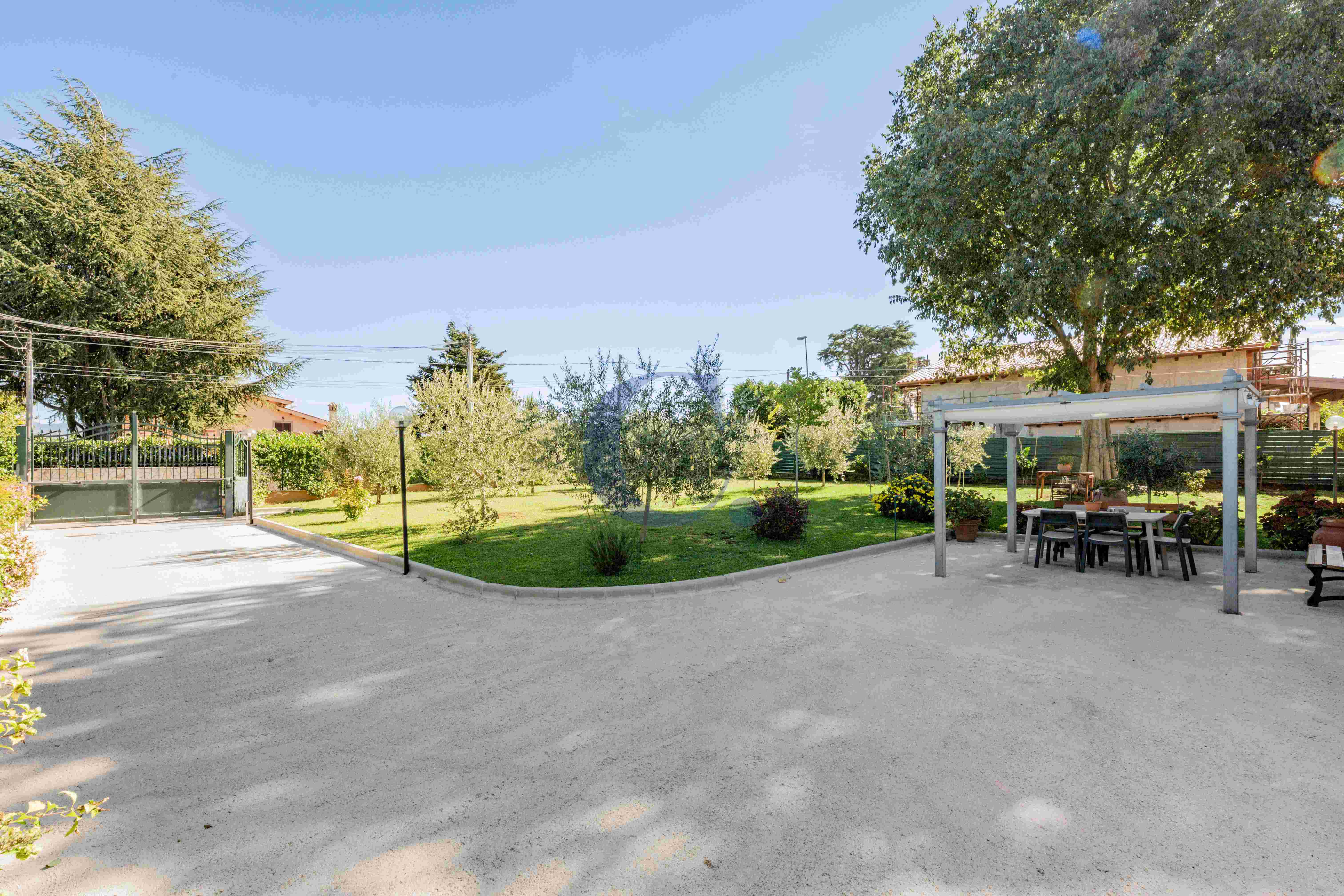 Villa Con Ampio Giardino Privato, Spazi Generosi E Comodi Posti Auto - Immagine 54