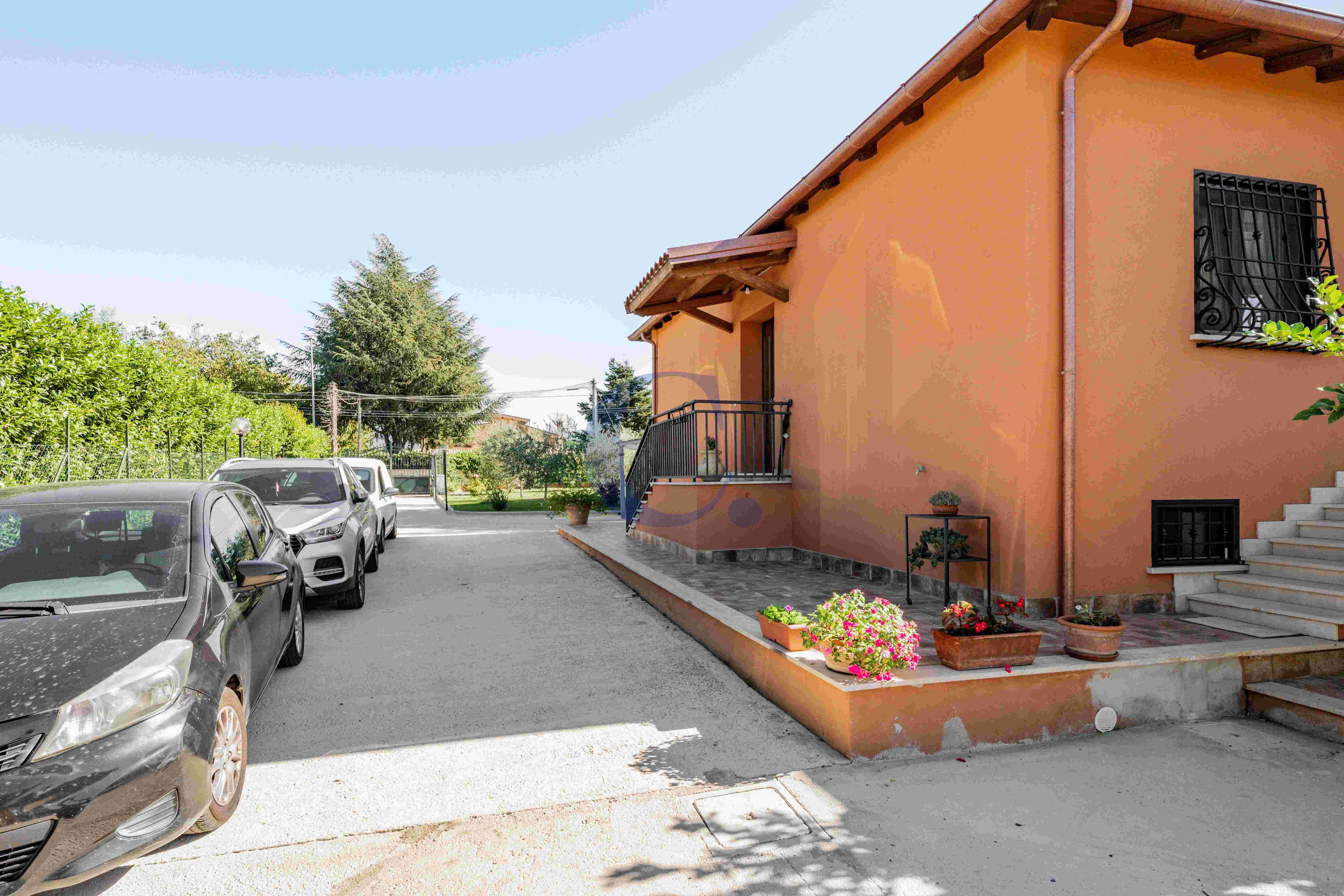 Villa Con Ampio Giardino Privato, Spazi Generosi E Comodi Posti Auto - Immagine 71