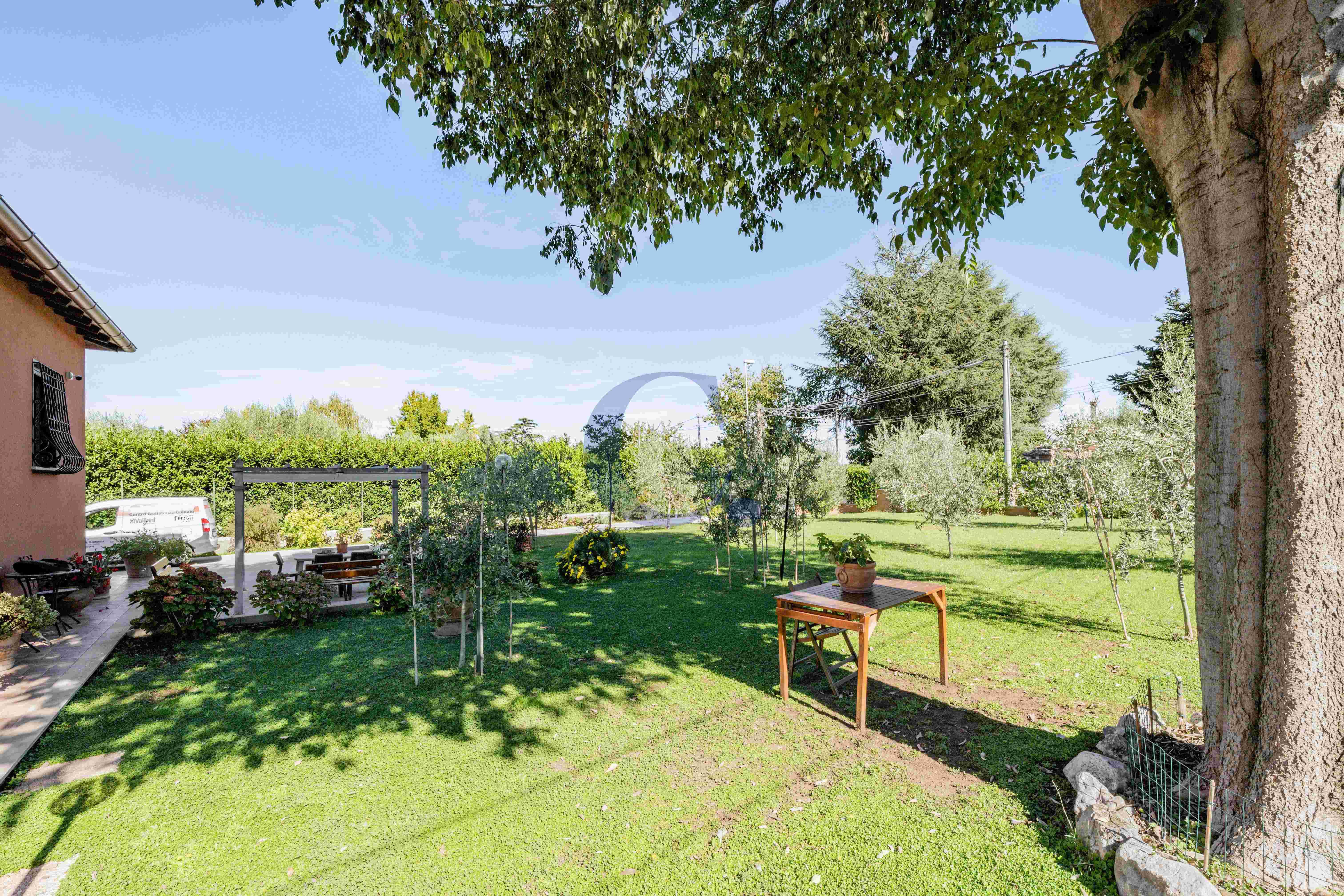 Villa Con Ampio Giardino Privato, Spazi Generosi E Comodi Posti Auto - Immagine 61