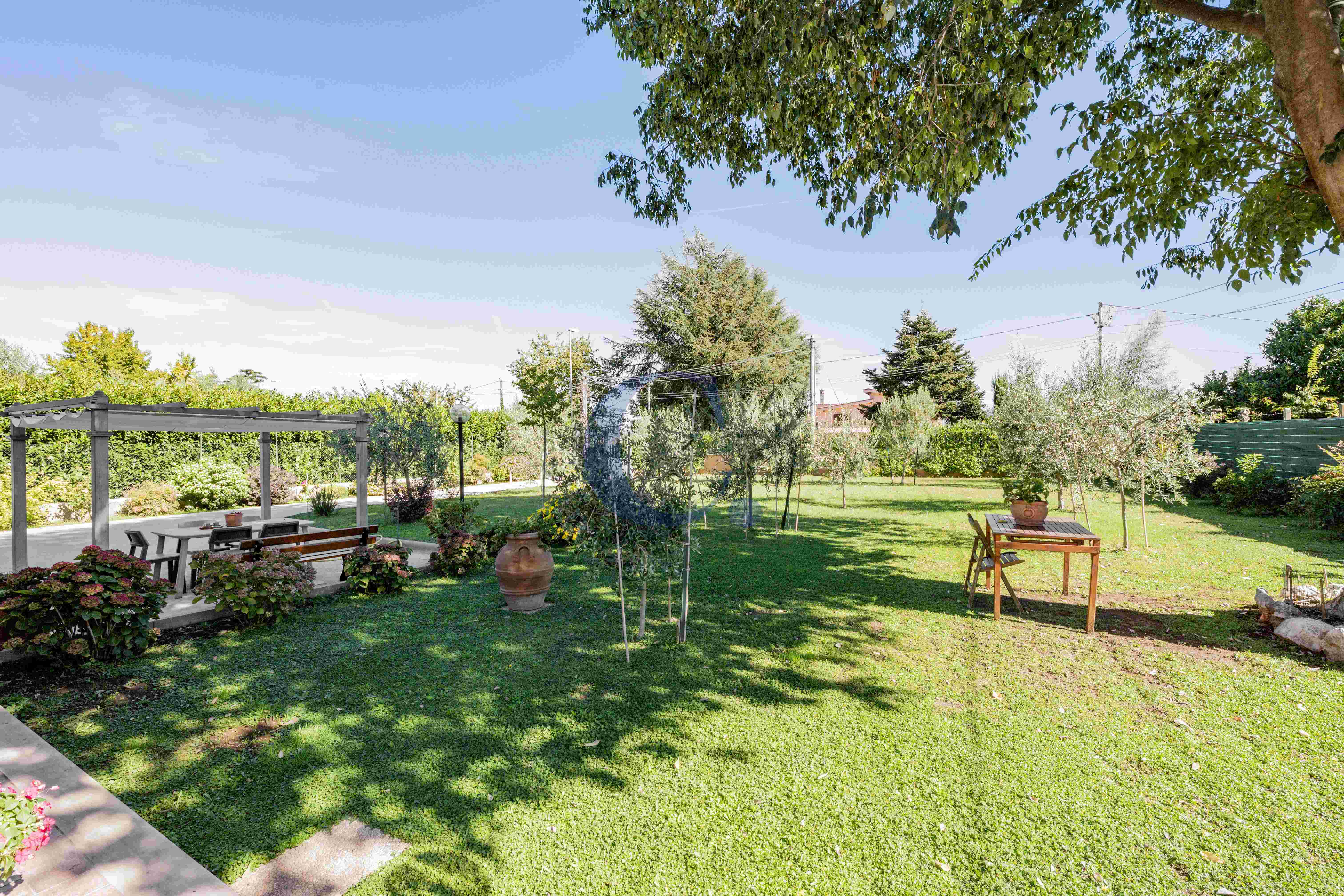 Villa Con Ampio Giardino Privato, Spazi Generosi E Comodi Posti Auto - Immagine 60