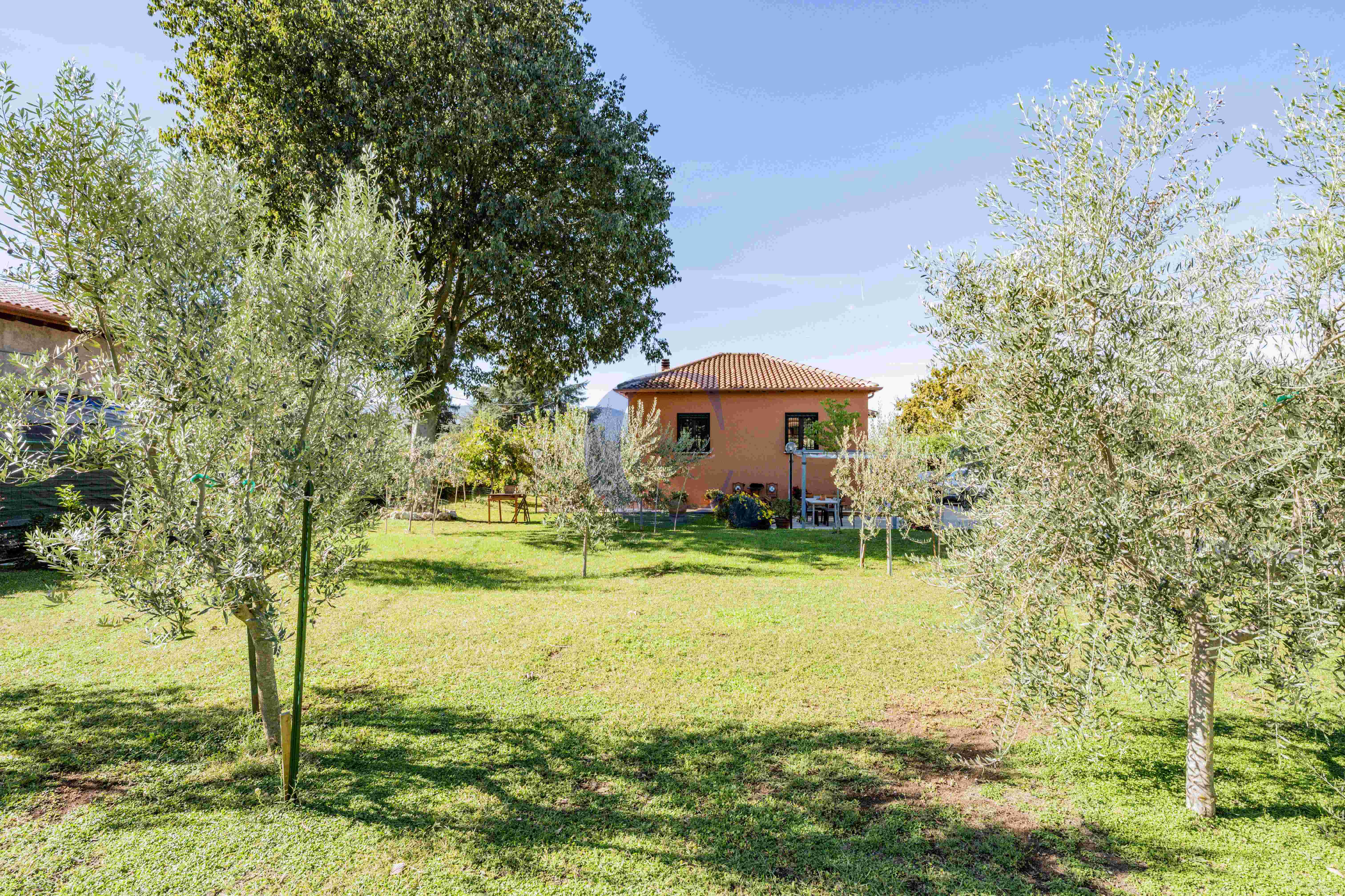 Villa Con Ampio Giardino Privato, Spazi Generosi E Comodi Posti Auto - Immagine 65