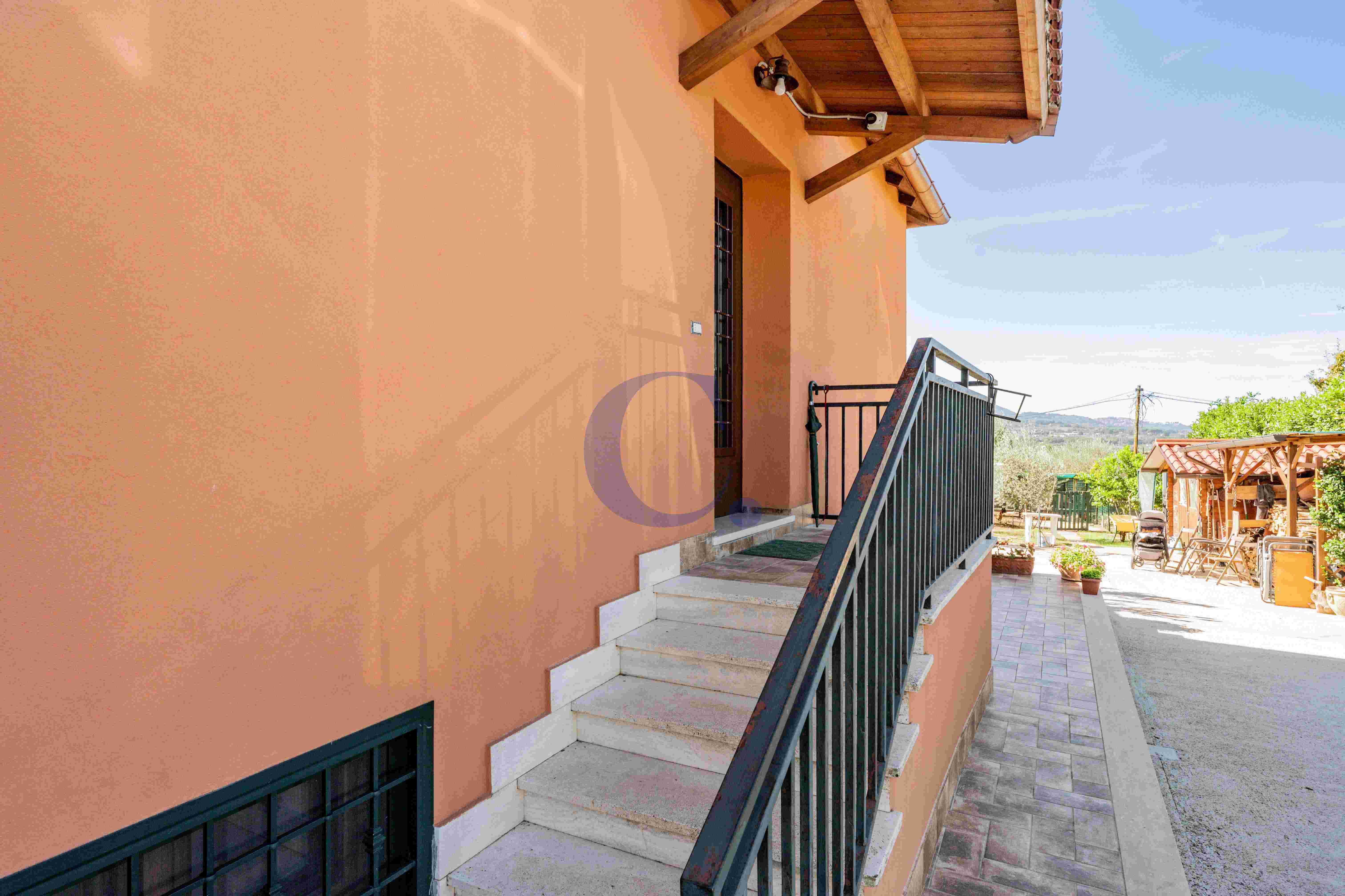 Villa Con Ampio Giardino Privato, Spazi Generosi E Comodi Posti Auto - Immagine 69