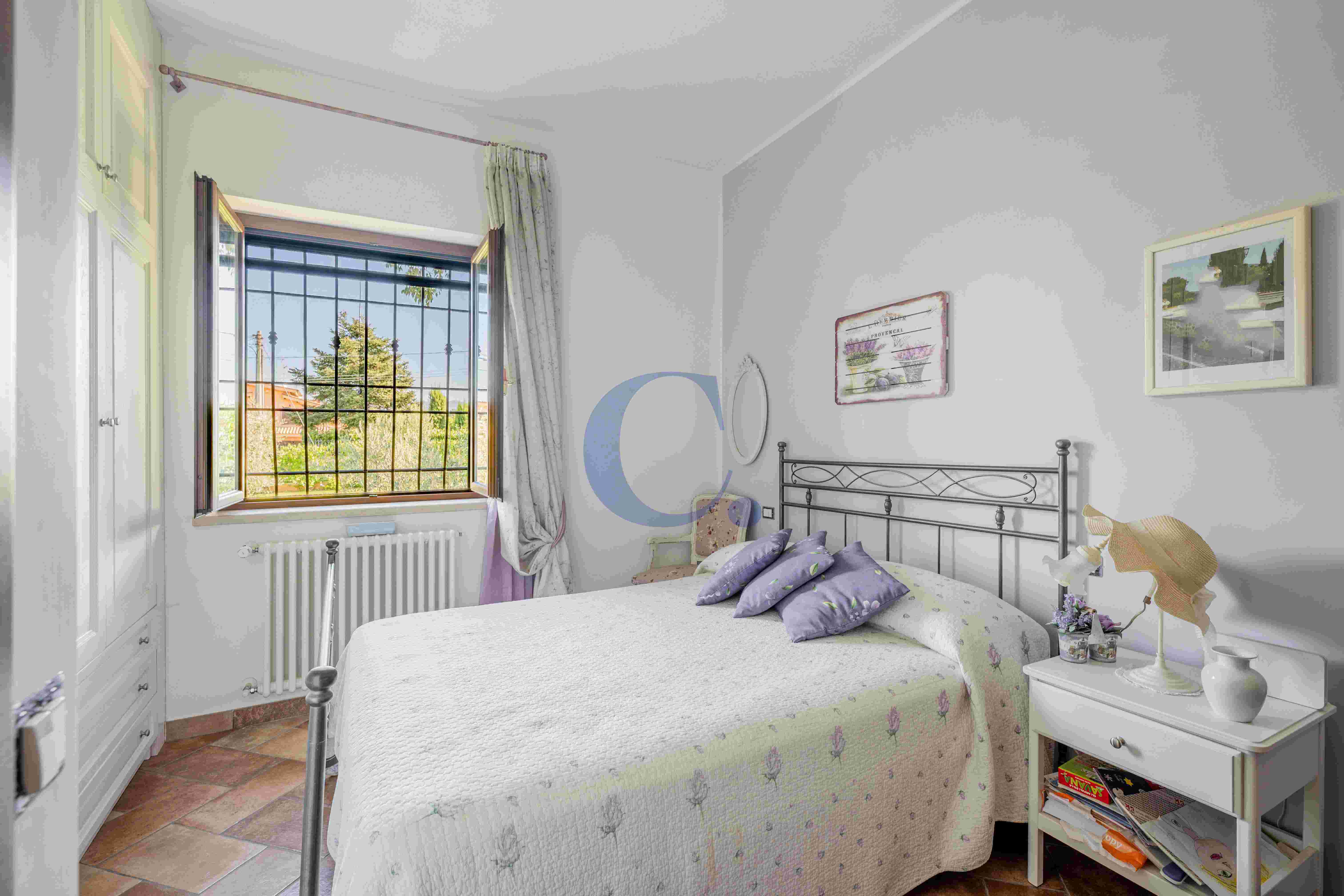 Villa Con Ampio Giardino Privato, Spazi Generosi E Comodi Posti Auto - Immagine 22