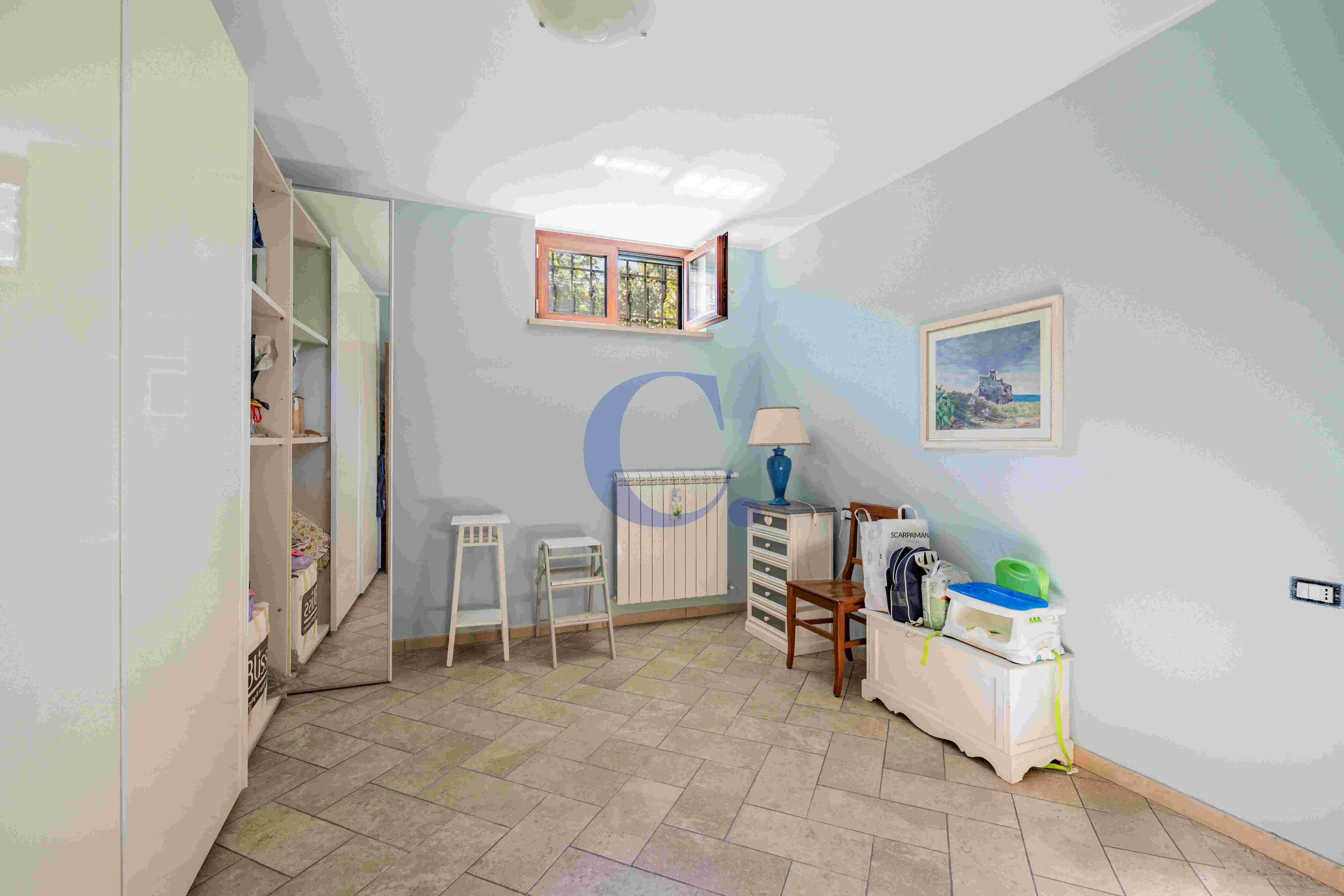 Villa Con Ampio Giardino Privato, Spazi Generosi E Comodi Posti Auto - Immagine 45