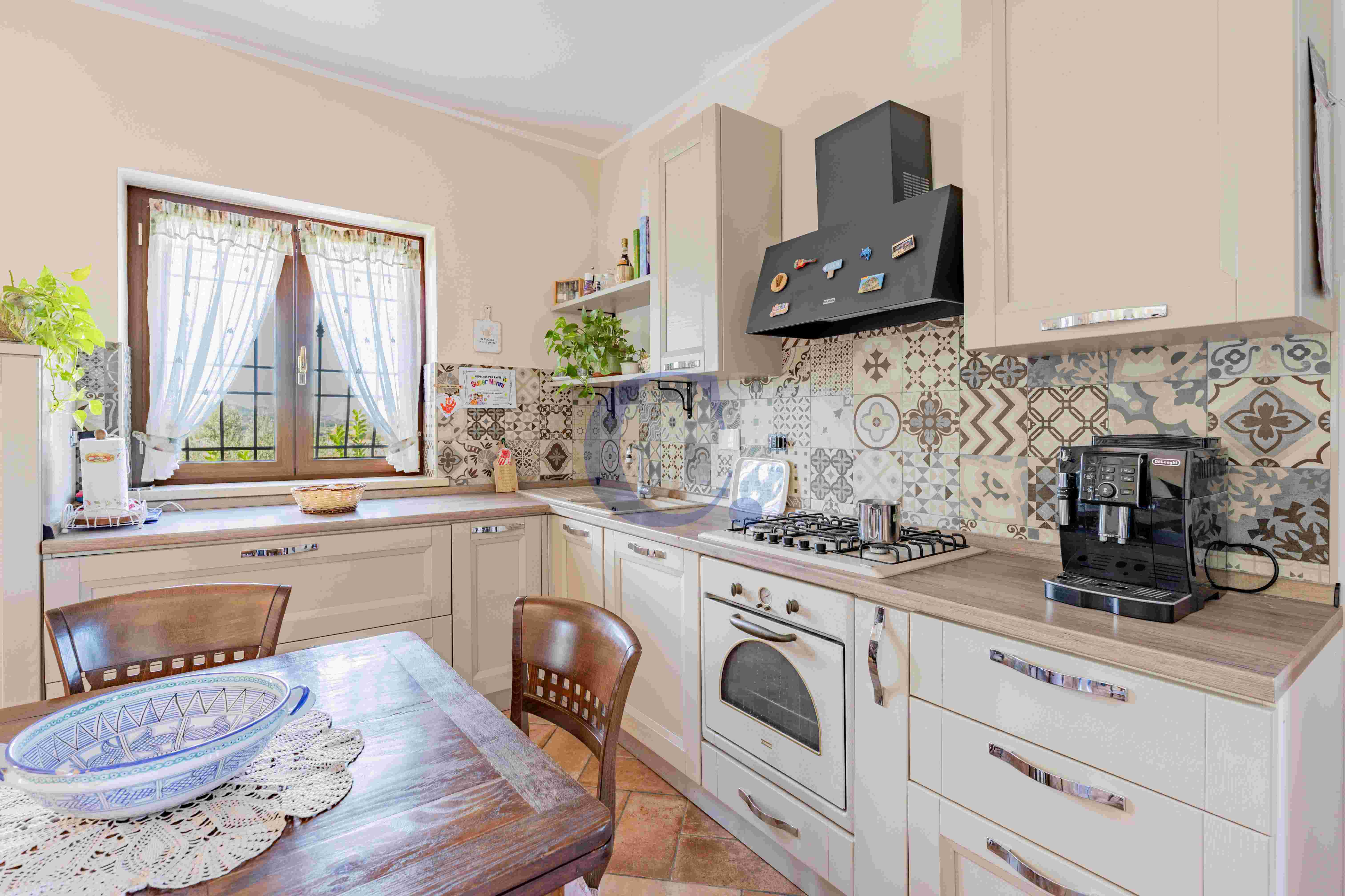 Villa Con Ampio Giardino Privato, Spazi Generosi E Comodi Posti Auto - Immagine 15