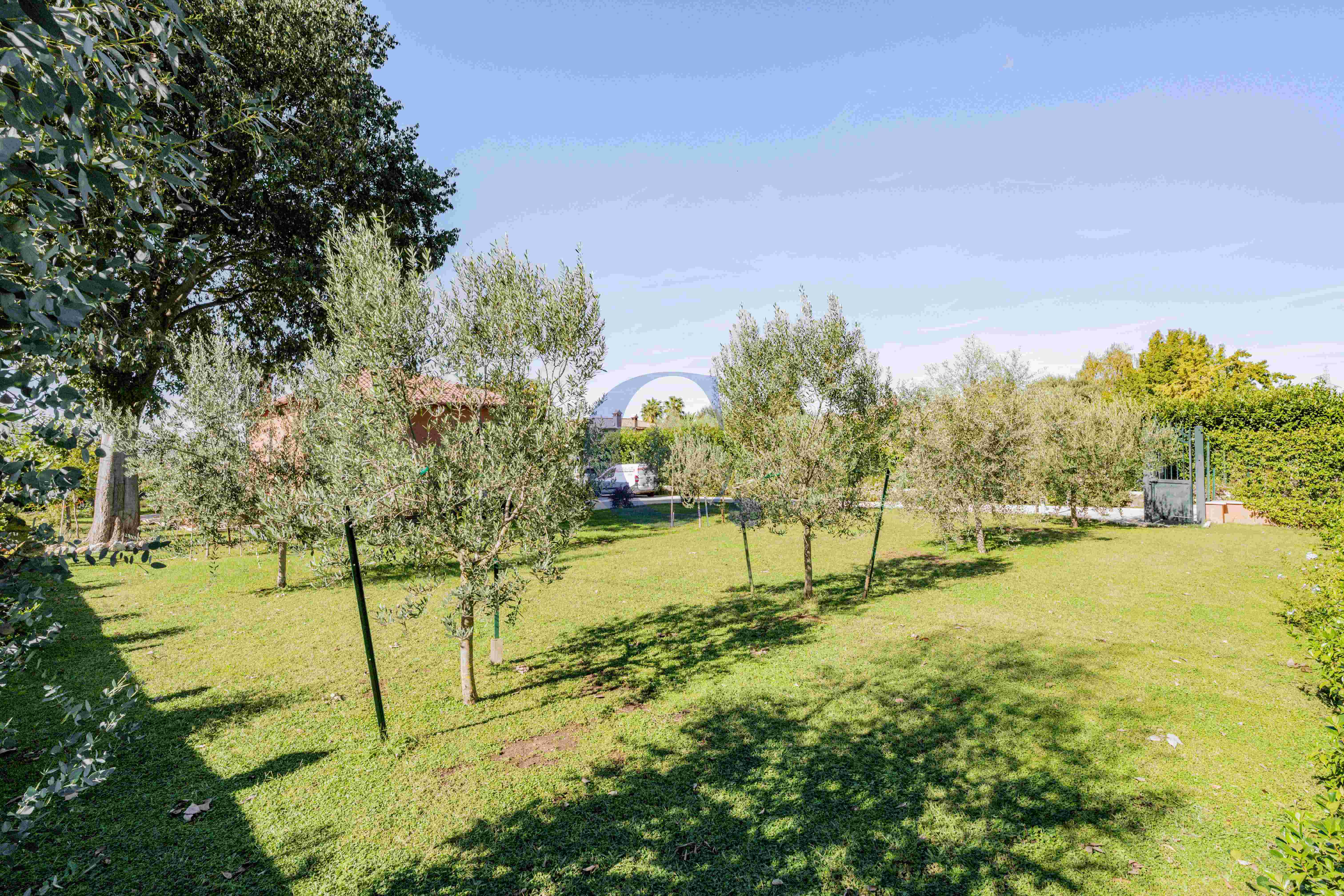 Villa Con Ampio Giardino Privato, Spazi Generosi E Comodi Posti Auto - Immagine 64