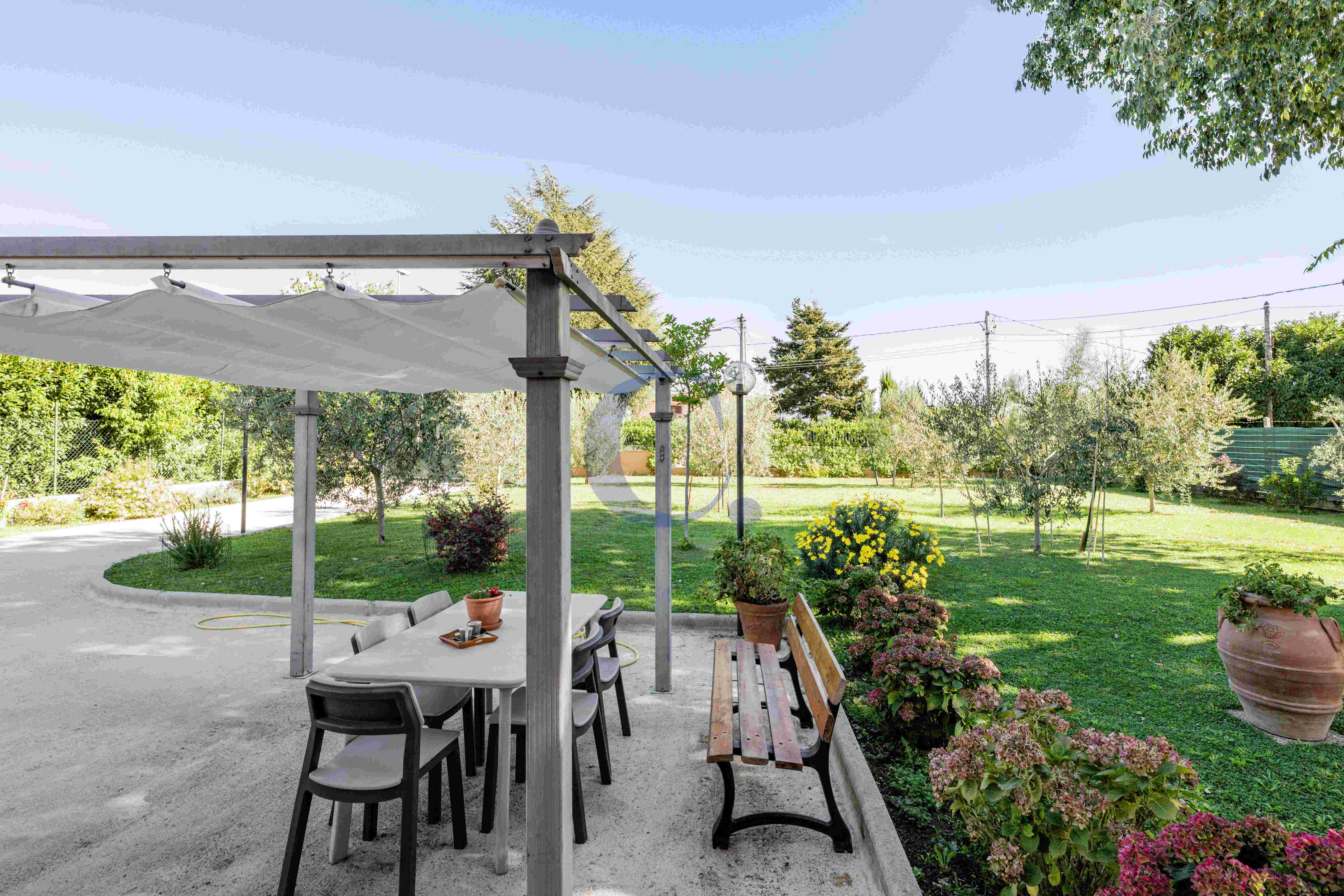 Villa Con Ampio Giardino Privato, Spazi Generosi E Comodi Posti Auto - Immagine 59