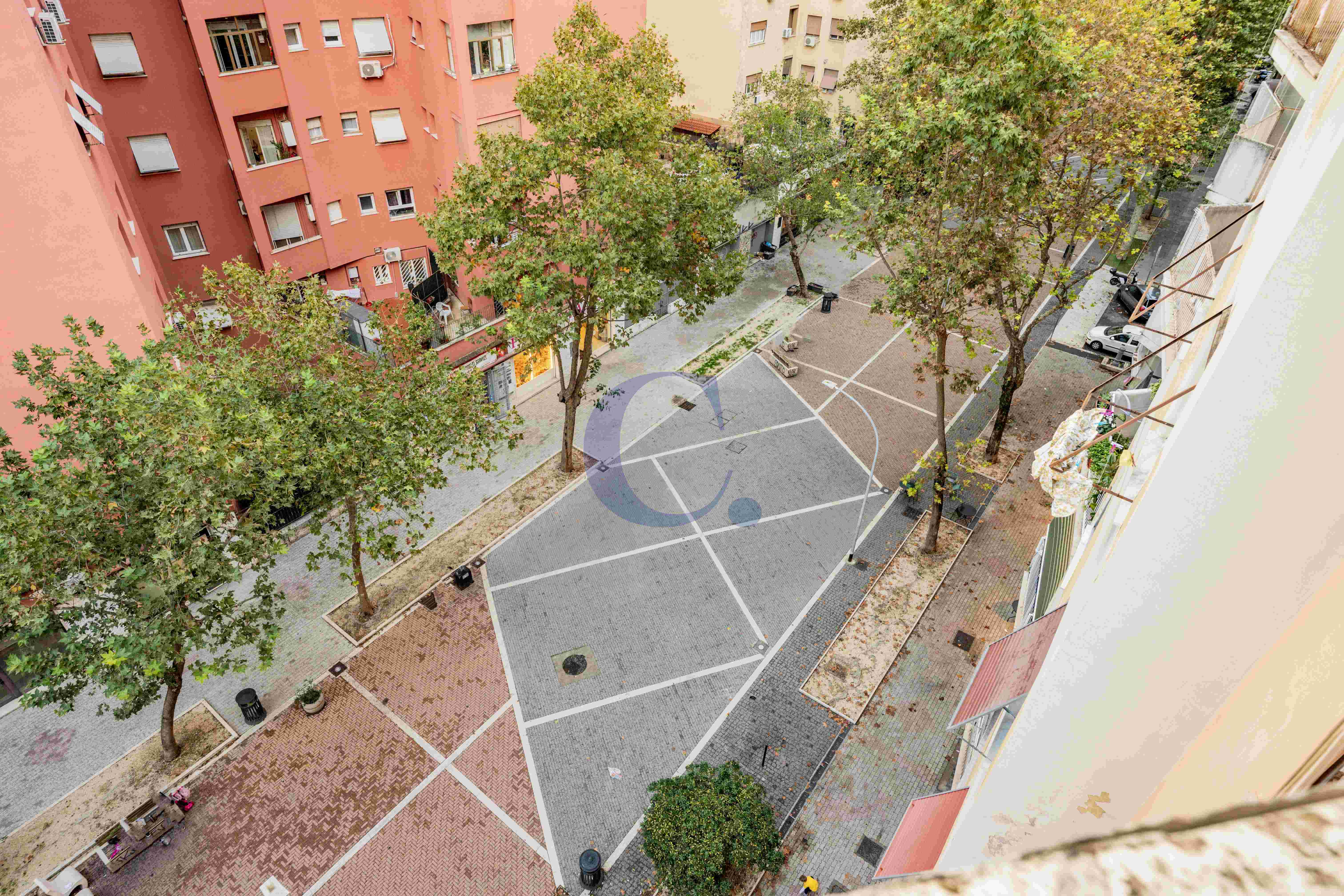 Ampio Appartamento Al Sesto Piano Con Due Balconi - Immagine 23